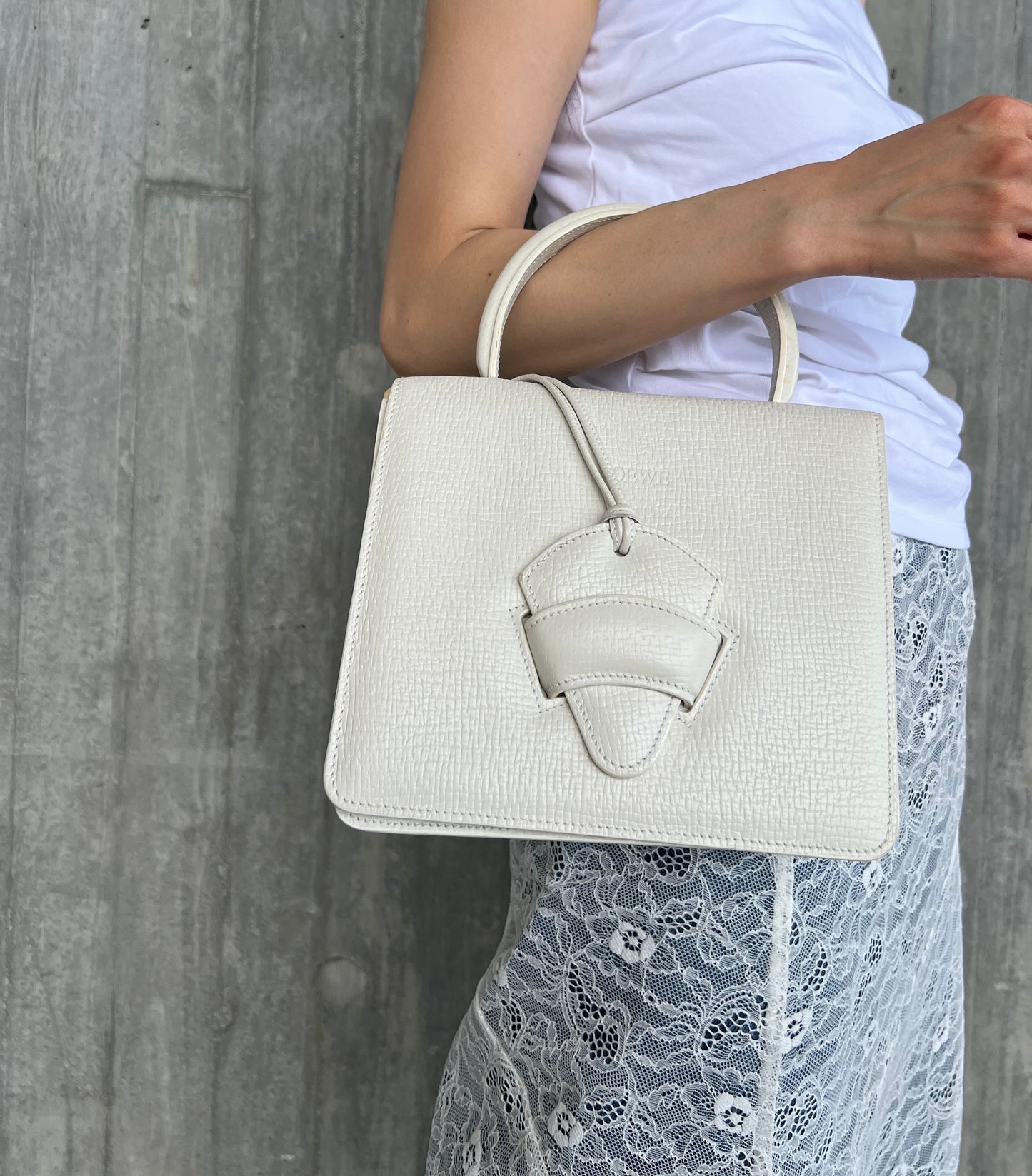Loewe Vintage Barcelona中古白色葉子原裝肩帶手提肩背斜孭包