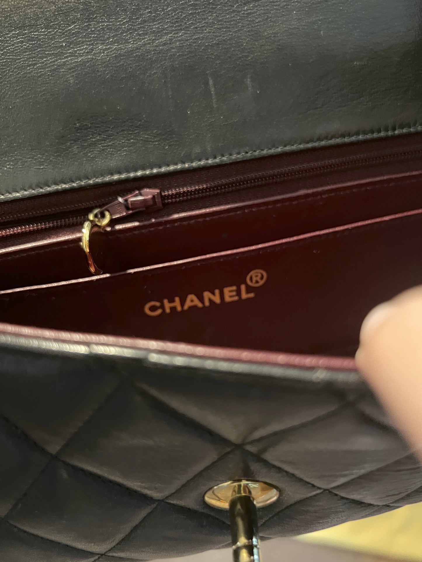 CHANEL VINTAGE FLAP BAG罕有蓋內有鏡黑色中古法棍包腋下手提袋