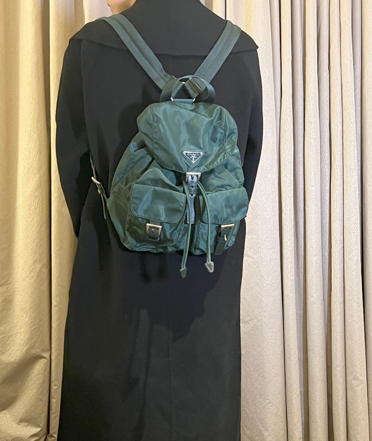 Prada綠色經典降落傘材質尼龍背包背囊 有保證卡