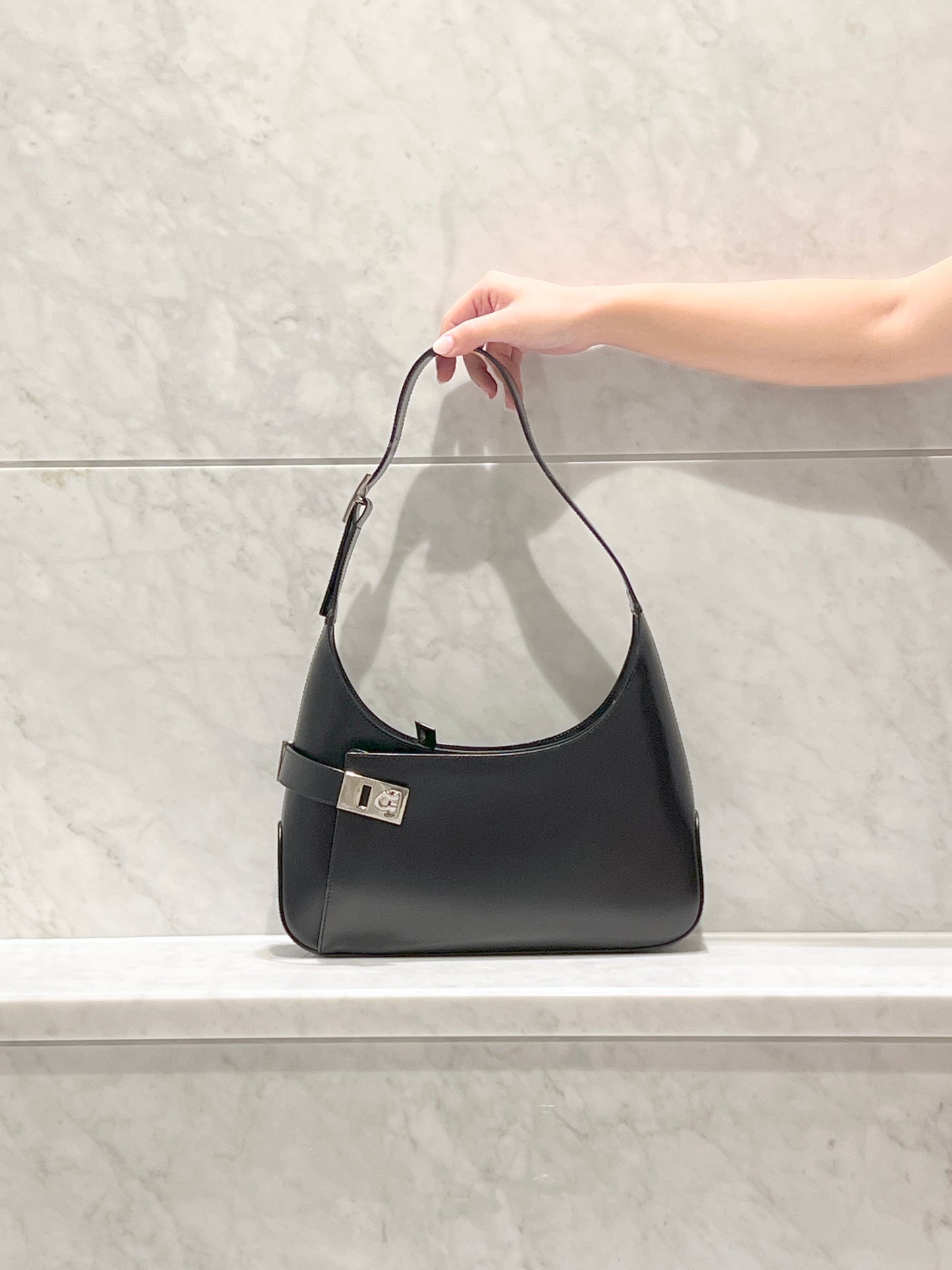 Ferragamo Gancini Buckle Bag 絕版氣質馬蹄扣手提肩背腋下包