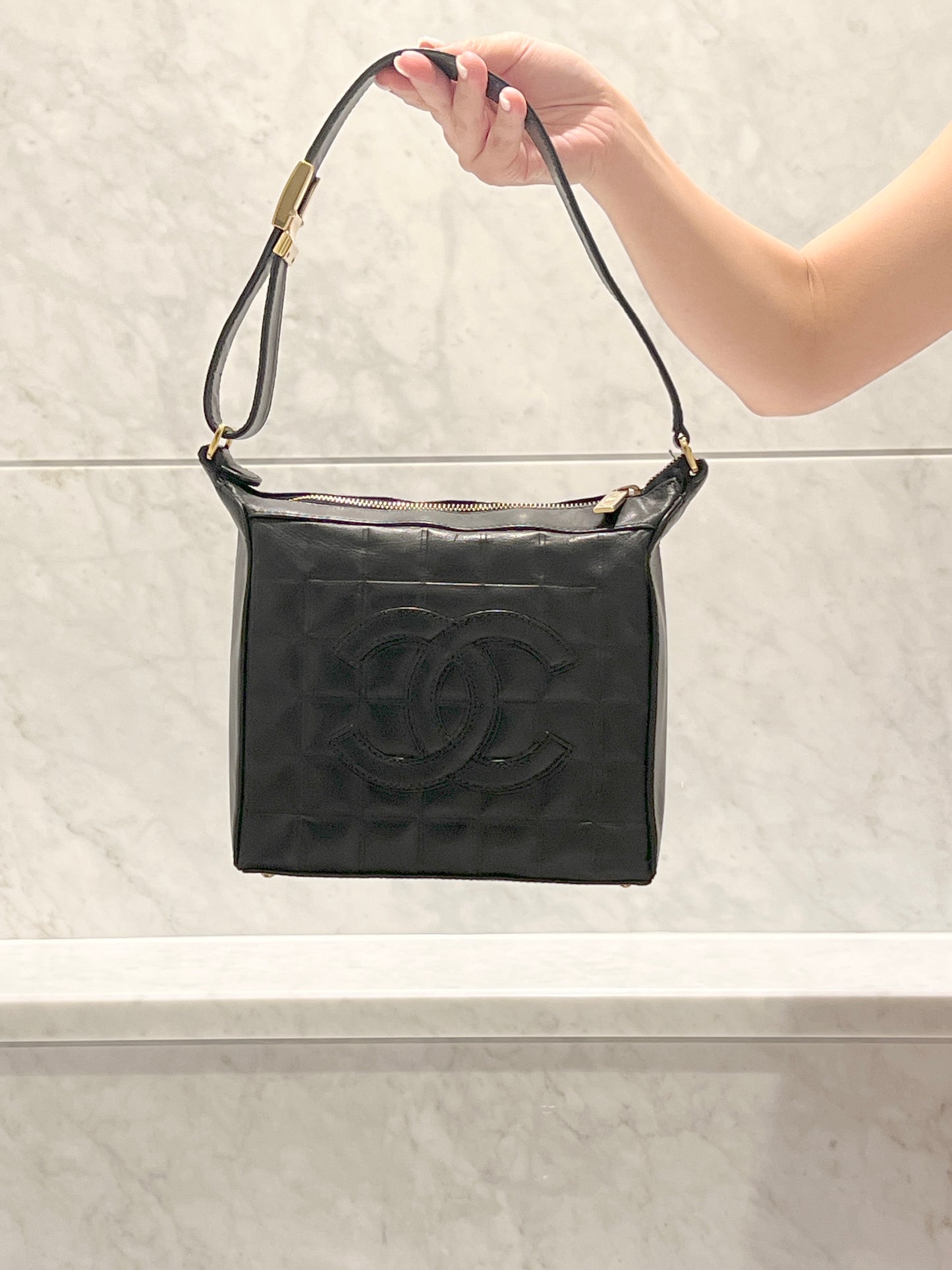 2000-2002 CHANEL中古黑色方形冰格肩背手提包 肩帶可調節 有貼