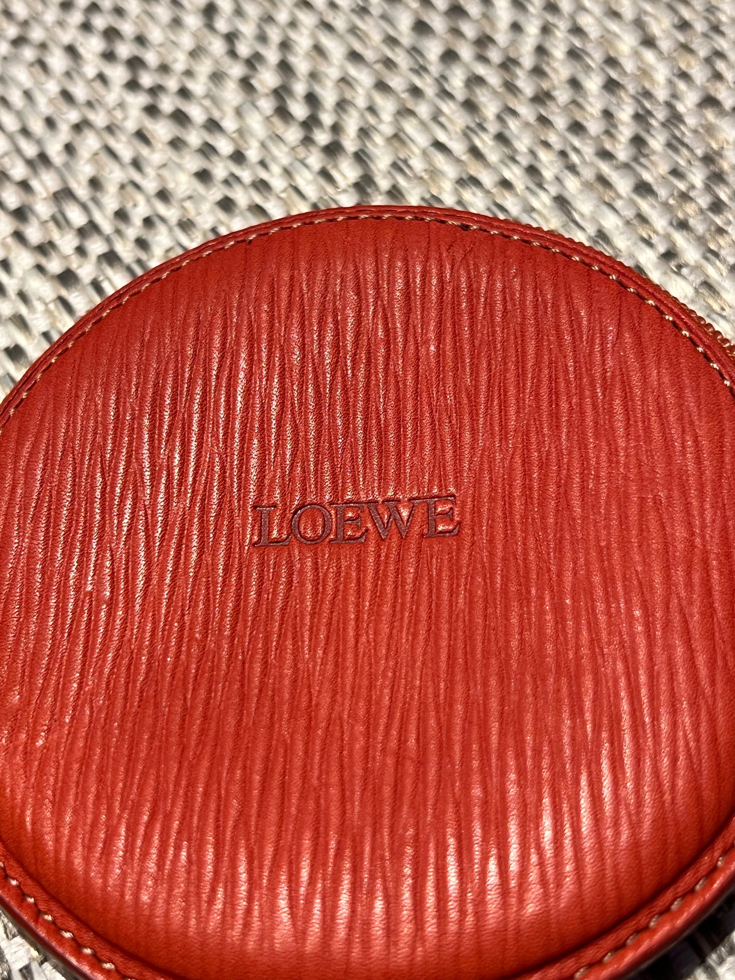 Loewe紅色紋理圓形蛇骨散子零錢包 日本中古二手Vintage