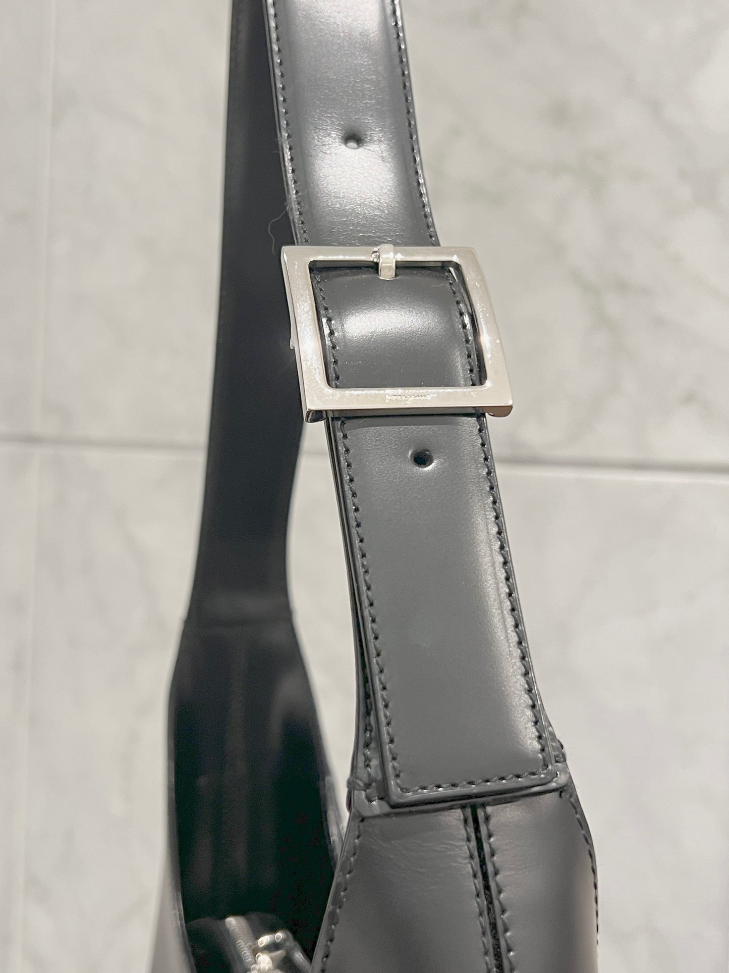 Ferragamo Gancini Buckle Bag 絕版氣質馬蹄扣手提肩背腋下包