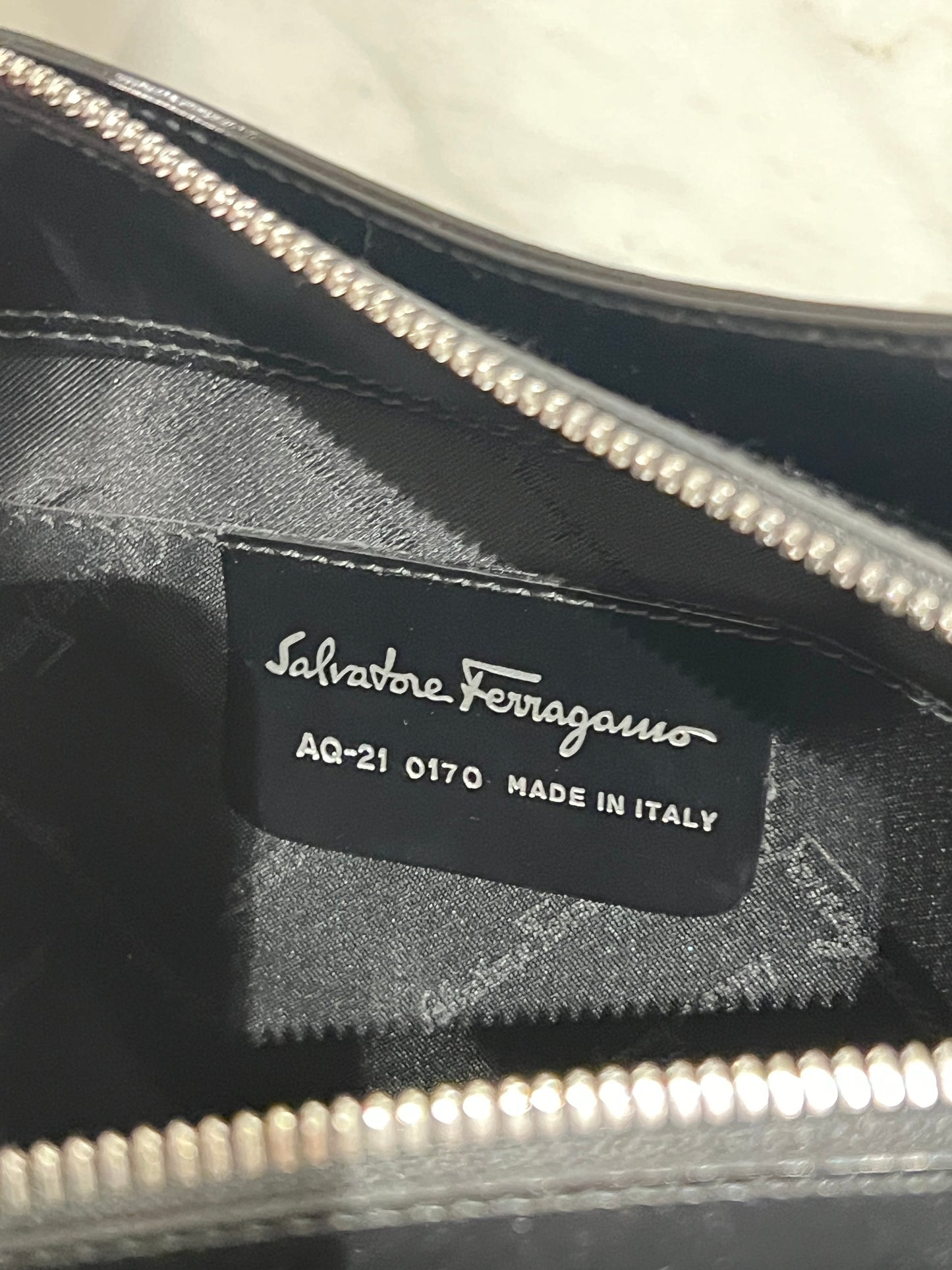 Ferragamo Gancini Buckle Bag 絕版氣質馬蹄扣手提肩背腋下包