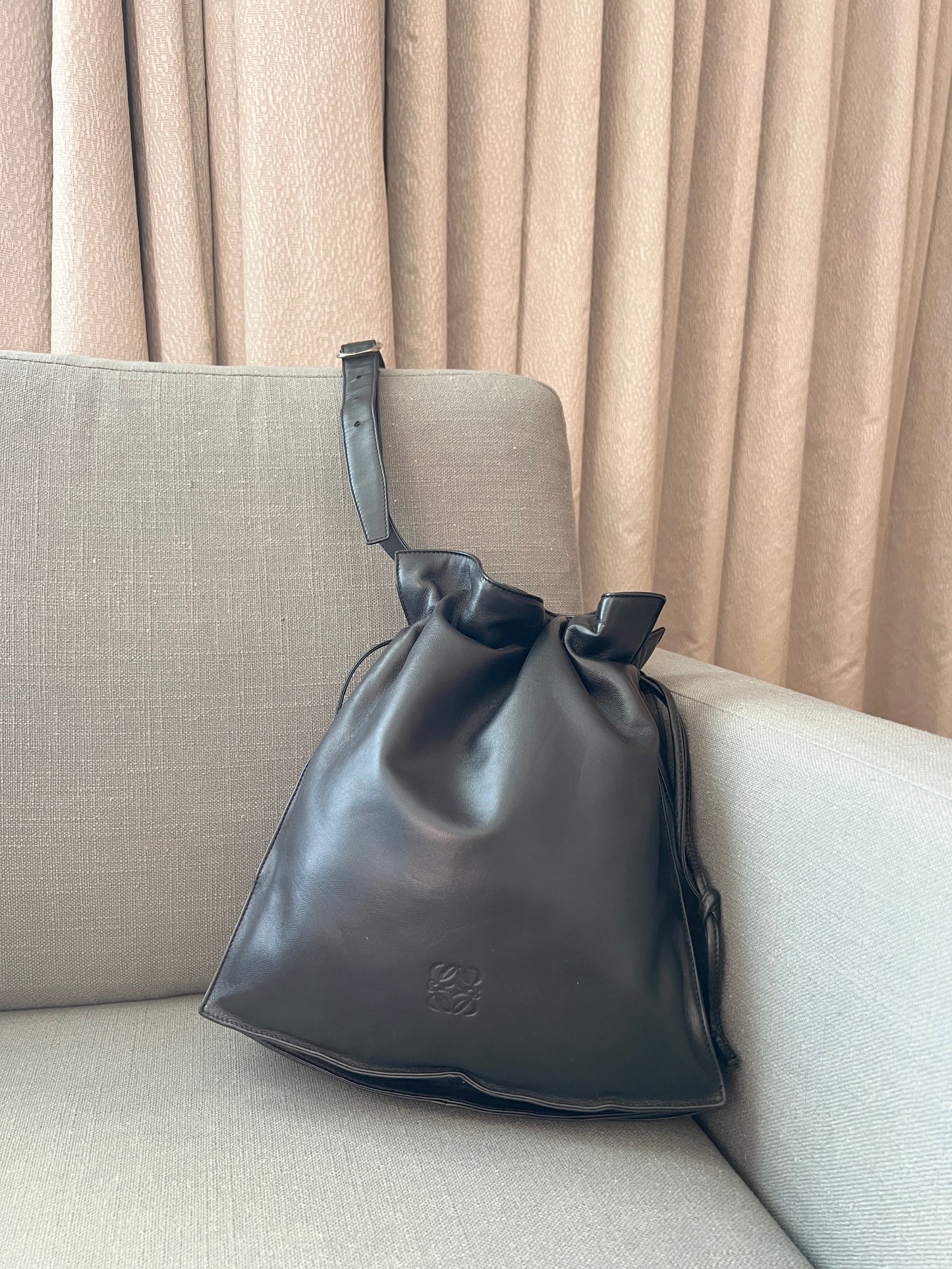 Loewe Flamenco黑色羊皮斜挎單肩束繩袋束口肩背包 日本中古美品