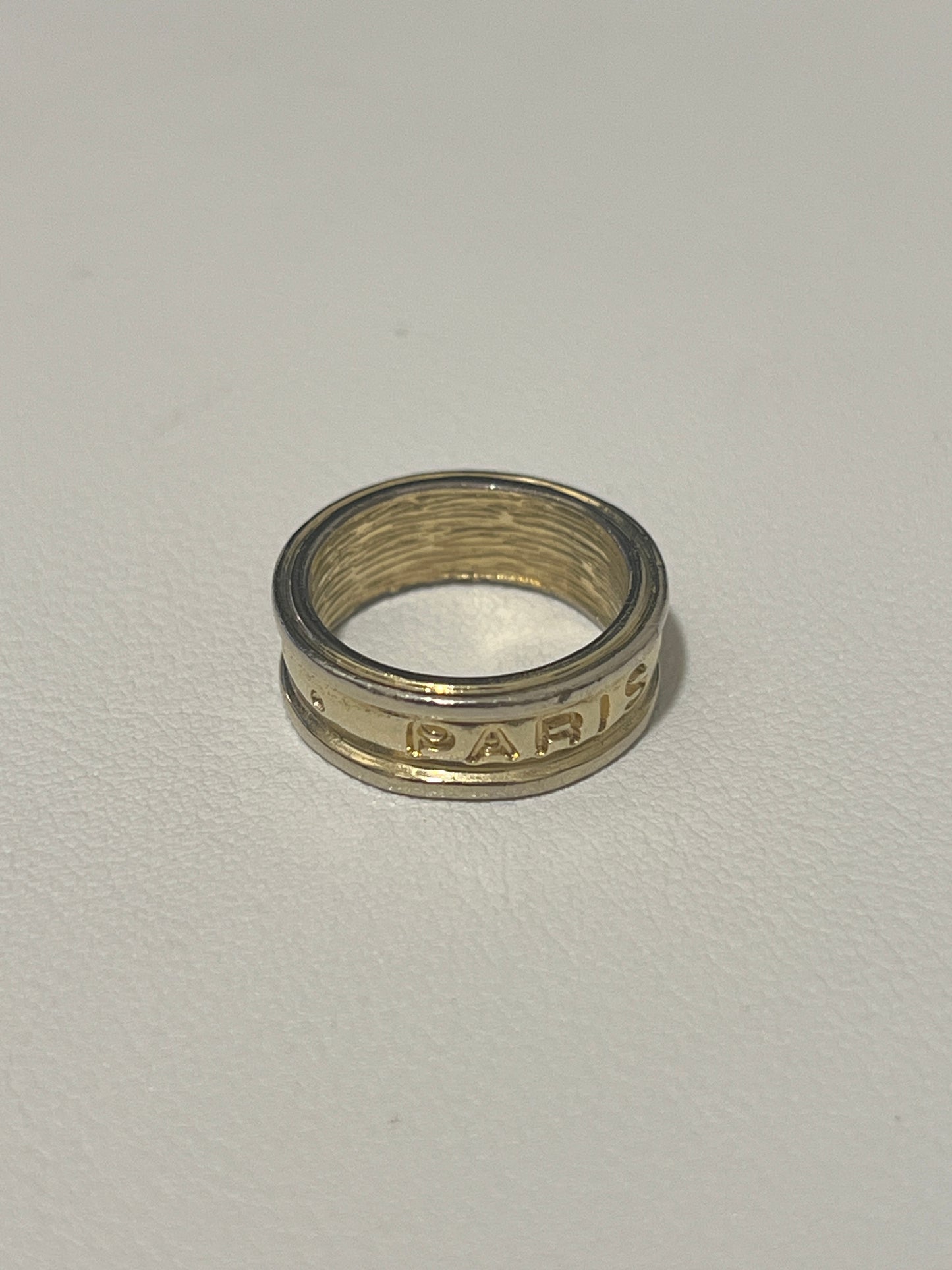 Givenchy Paris 中古金色壓字戒指 日本中古二手Vintage 絨面首飾盒