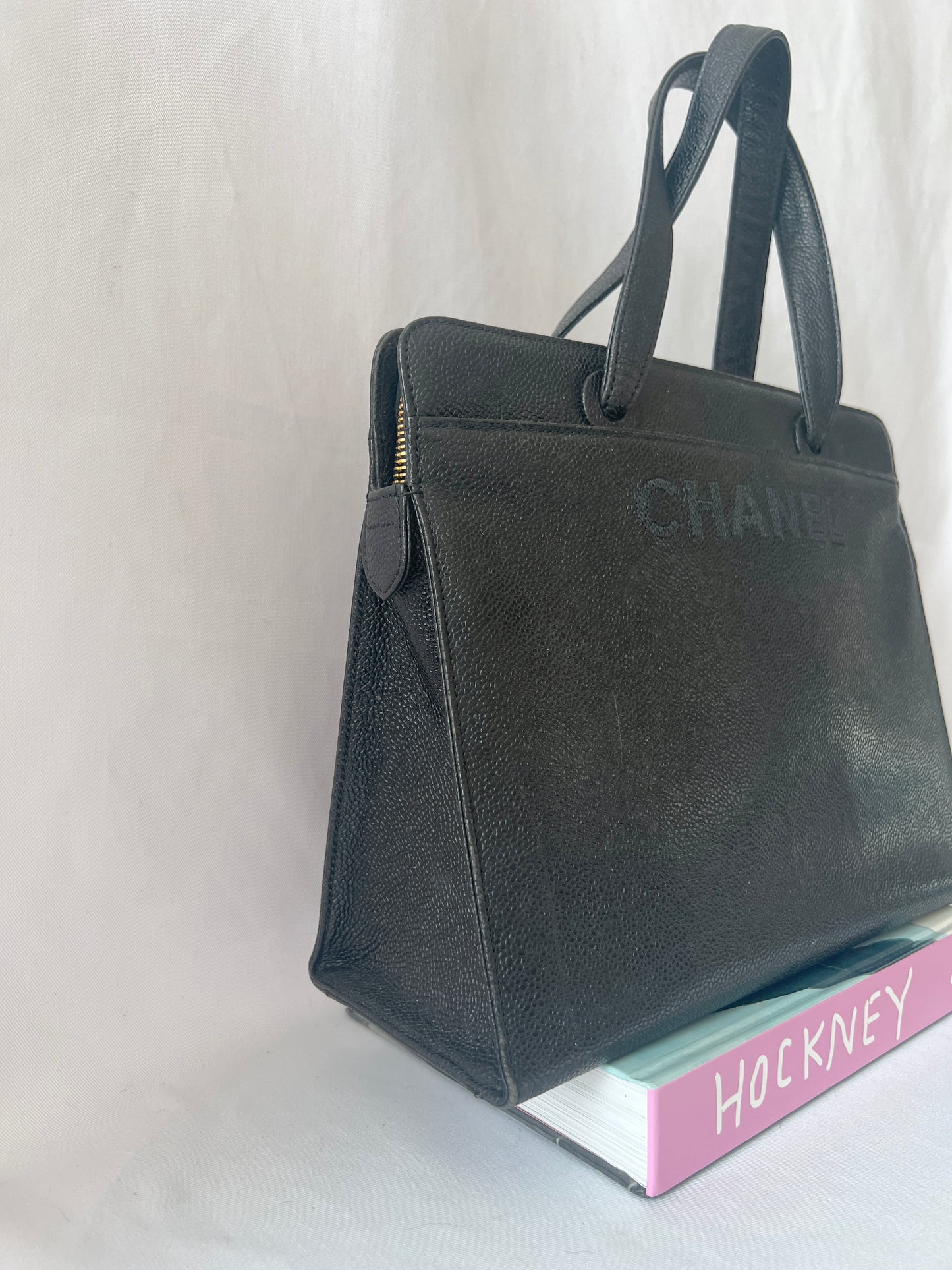Chanel黑色魚子醬牛托特袋手提肩背包