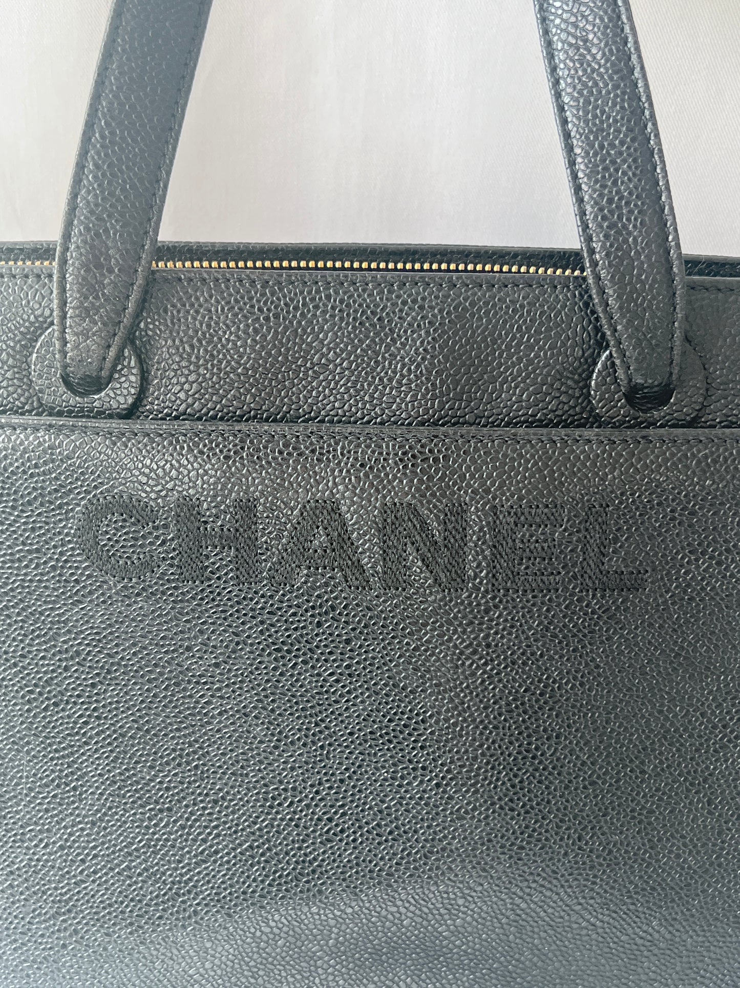 Chanel黑色魚子醬牛托特袋手提肩背包