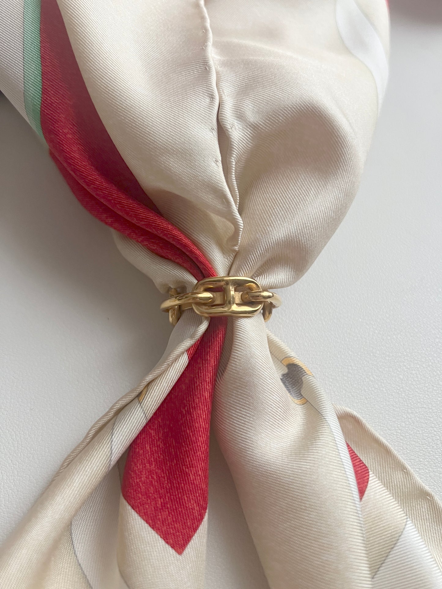 Hermes scarf ring 90 金色經典豬鼻絲巾扣環