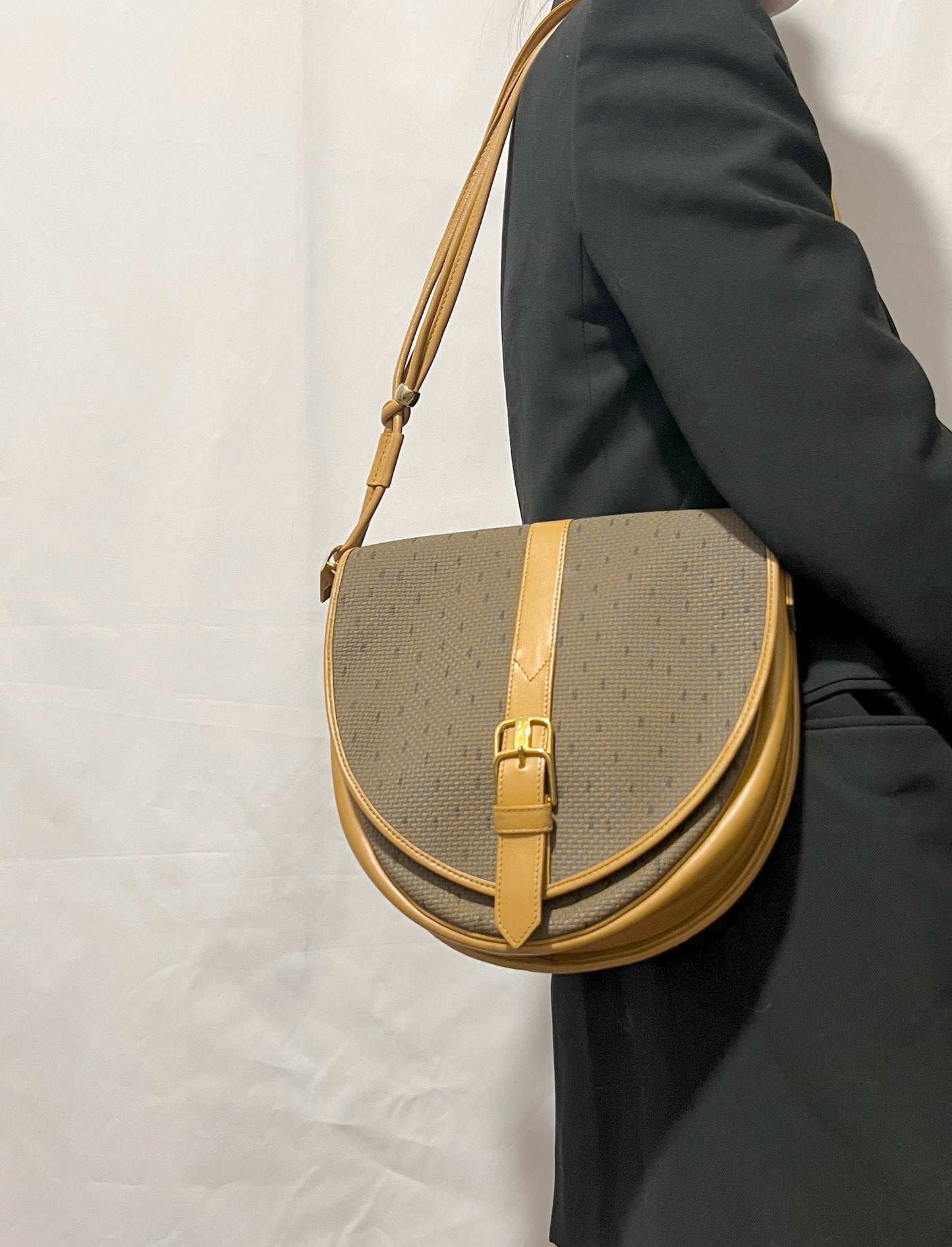 YSL啡色皮革斜揹包肩背袋 可調節肩帶 多個口袋 日本中古Vintage