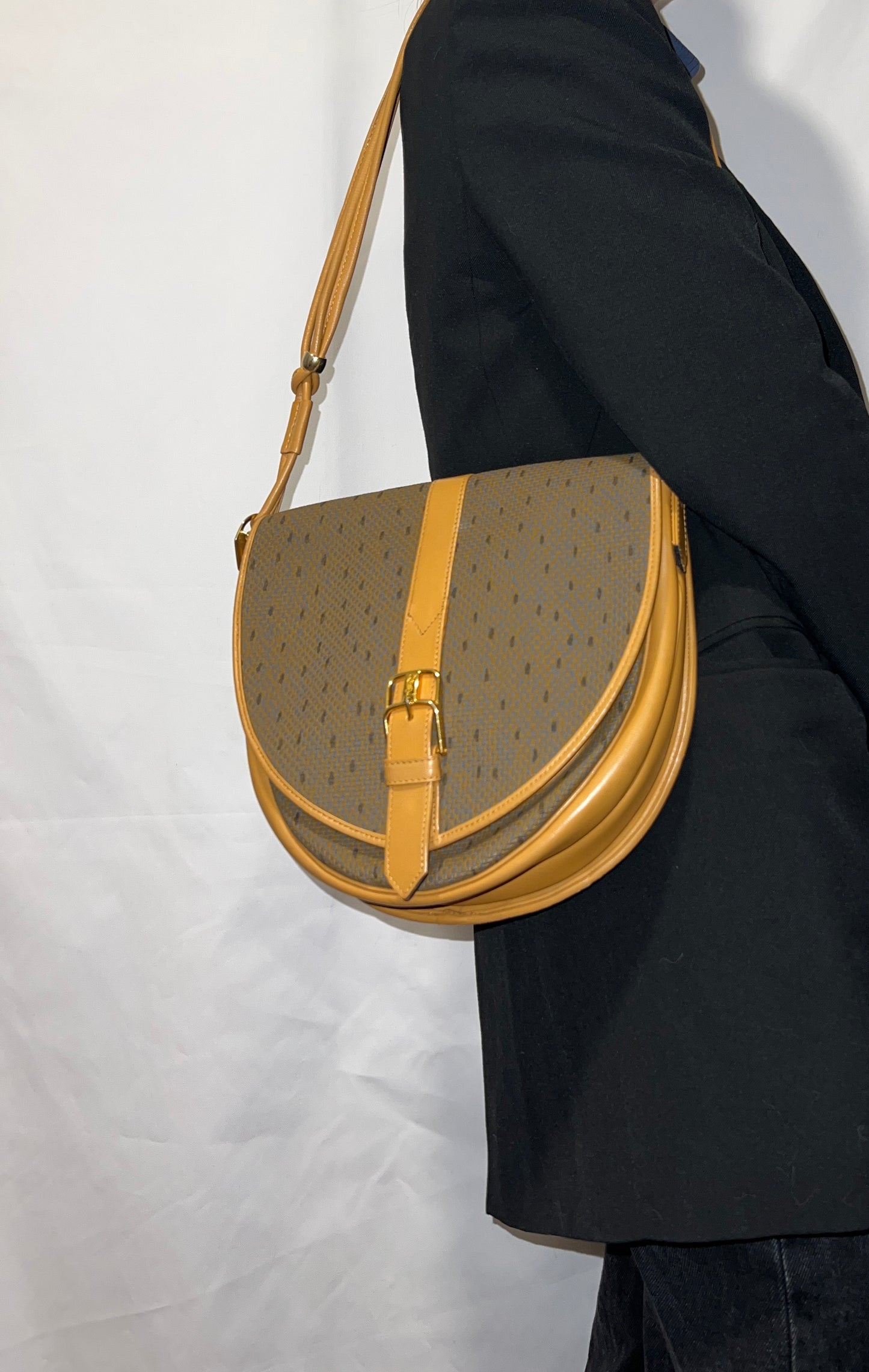 YSL啡色皮革斜揹包肩背袋 可調節肩帶 多個口袋 日本中古Vintage
