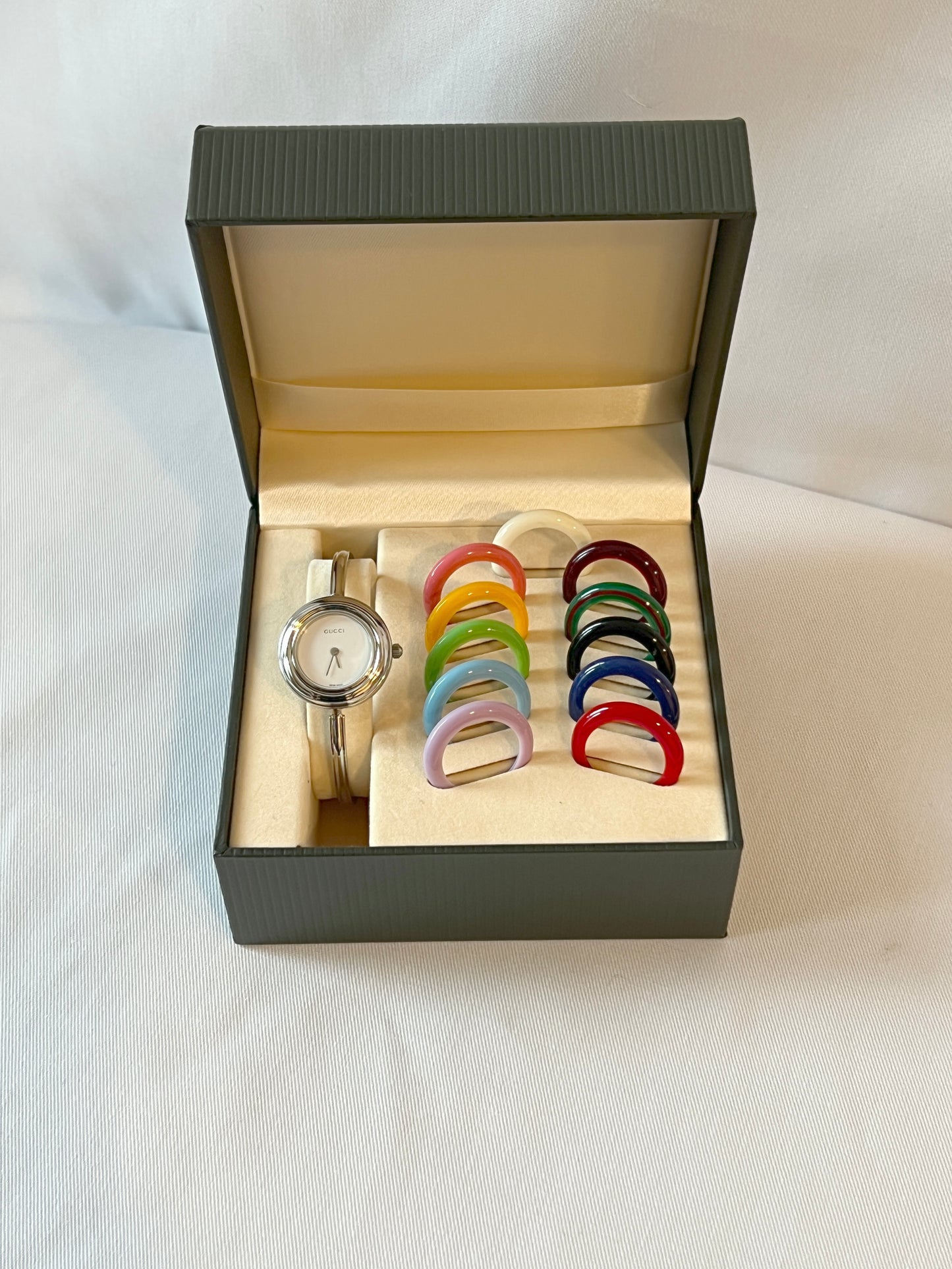 Gucci Bezel watch銀色中古手錶 12色外圈正常運作 盒保證卡書仔