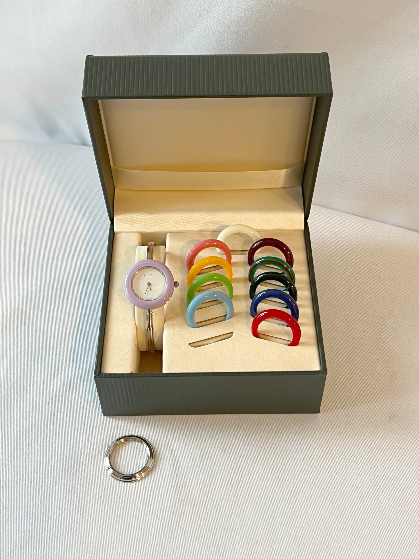 Gucci Bezel watch銀色中古手錶 12色外圈正常運作 盒保證卡書仔