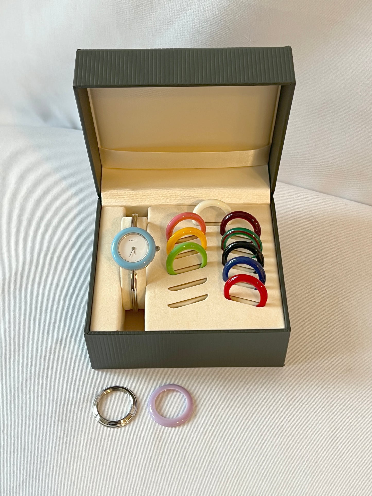 Gucci Bezel watch銀色中古手錶 12色外圈正常運作 盒保證卡書仔