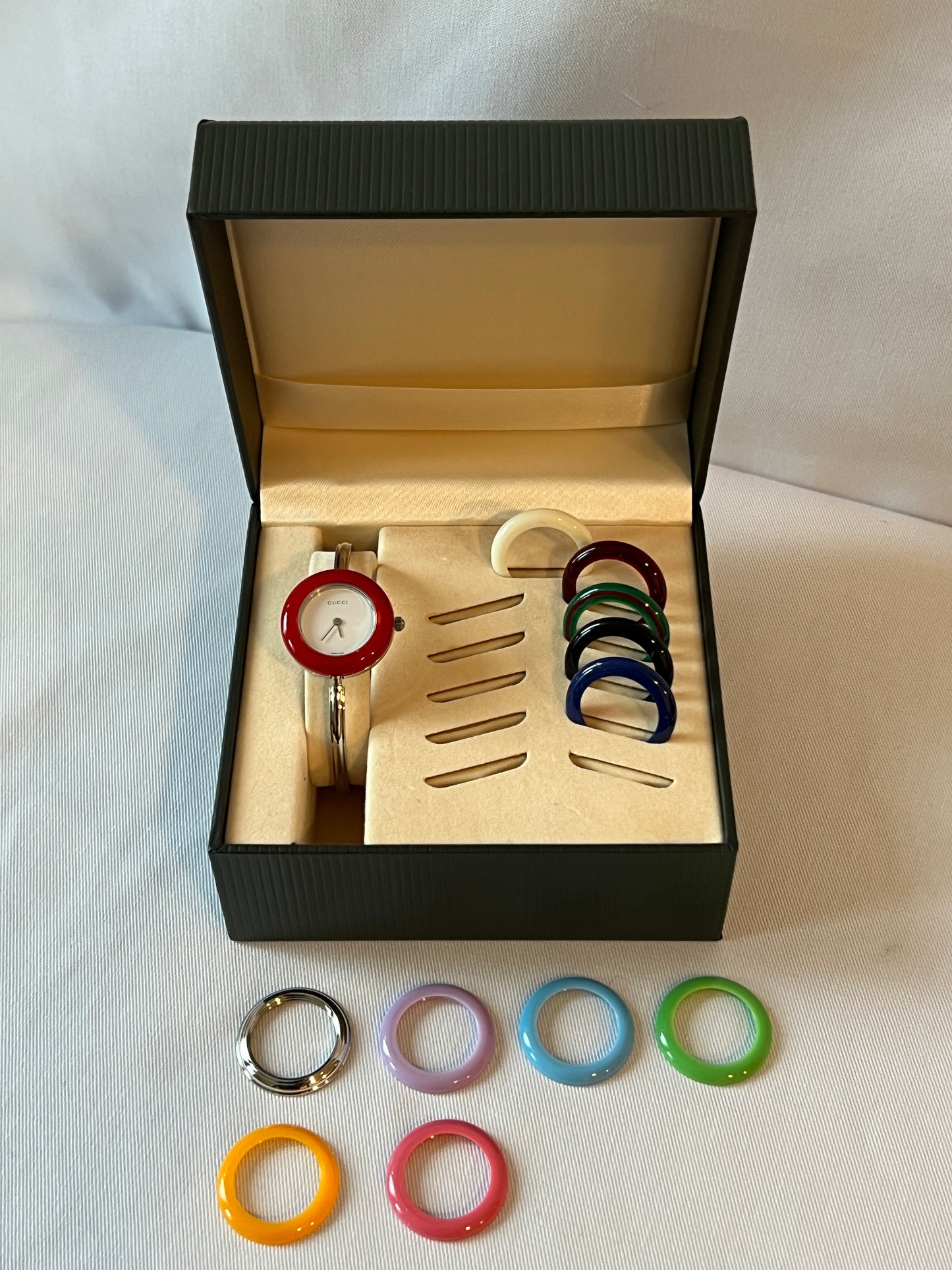 Gucci Bezel watch銀色中古手錶 12色外圈正常運作 盒保證卡書仔