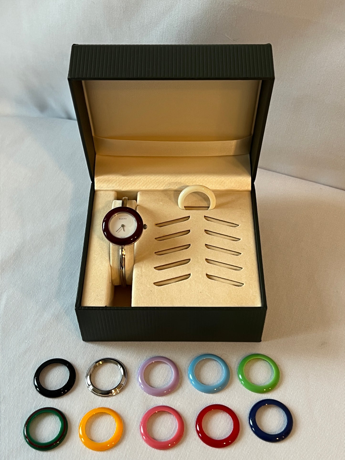 Gucci Bezel watch銀色中古手錶 12色外圈正常運作 盒保證卡書仔