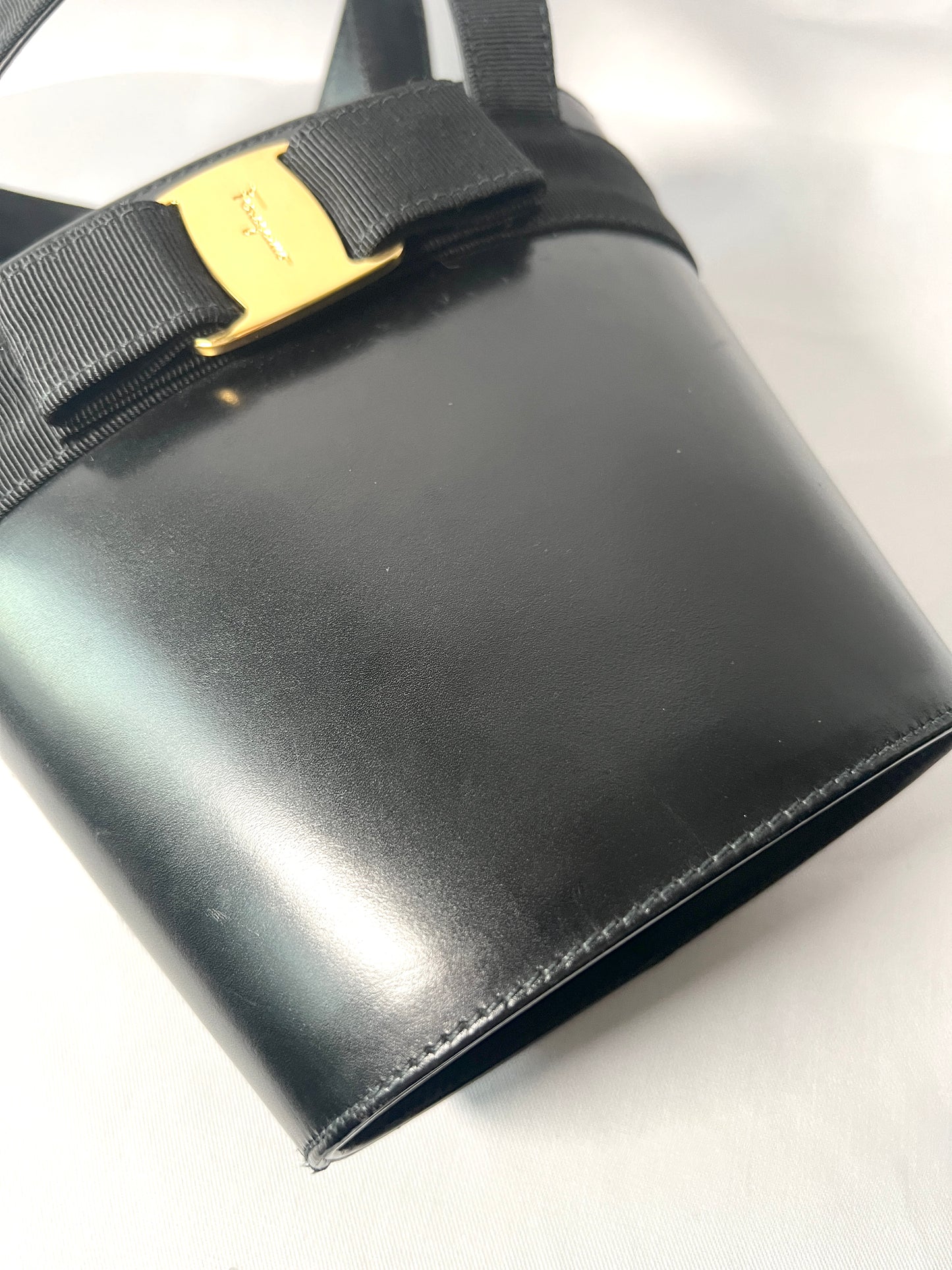 Frerragamo黑色蝴蝶結牛皮菜籃子手提袋 日本中古Vintage
