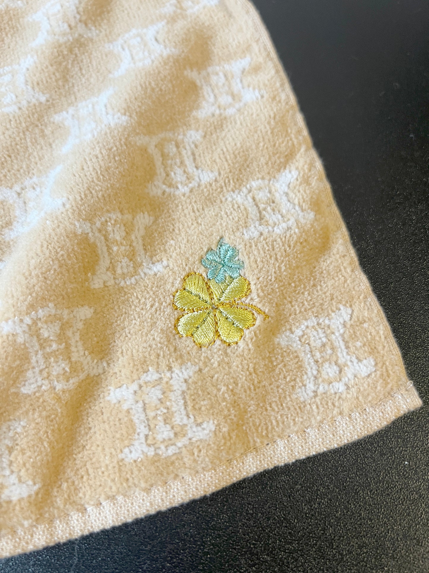 Celine啡色凱旋門化妝包手拿袋 棉質毛巾 未使用品 原裝盒