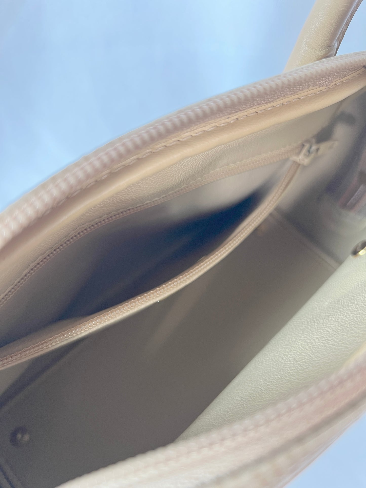 Dior氣質稀有皮革紋理金蛋啡黃色手提袋