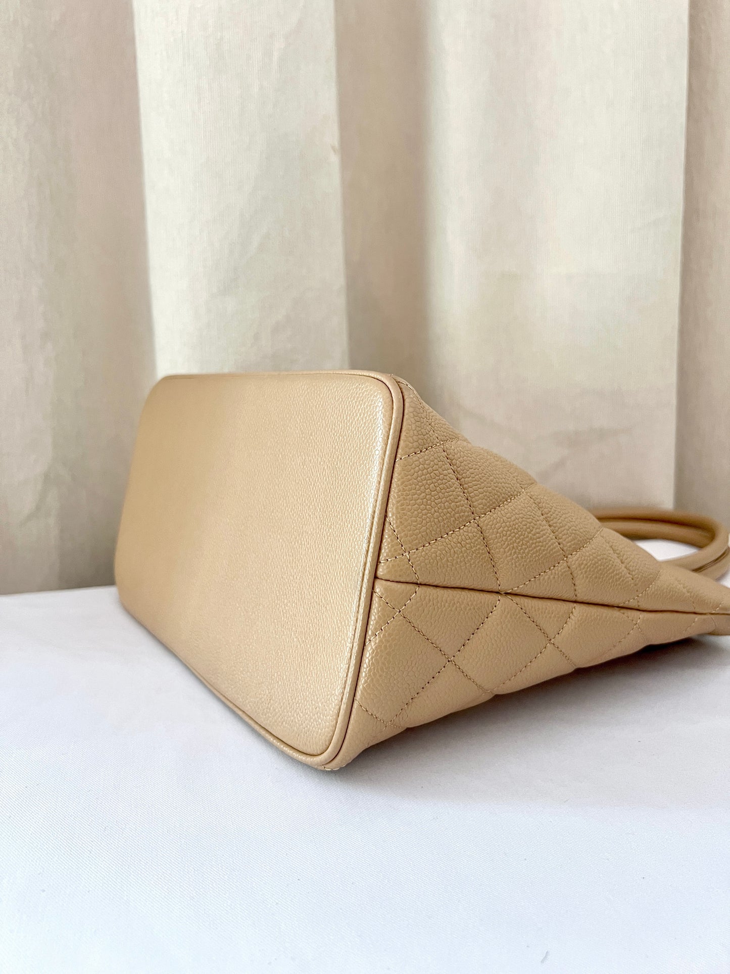 Chanel米色金幣托特包肩背包手提袋 有卡貼書仔 中古美品vintage
