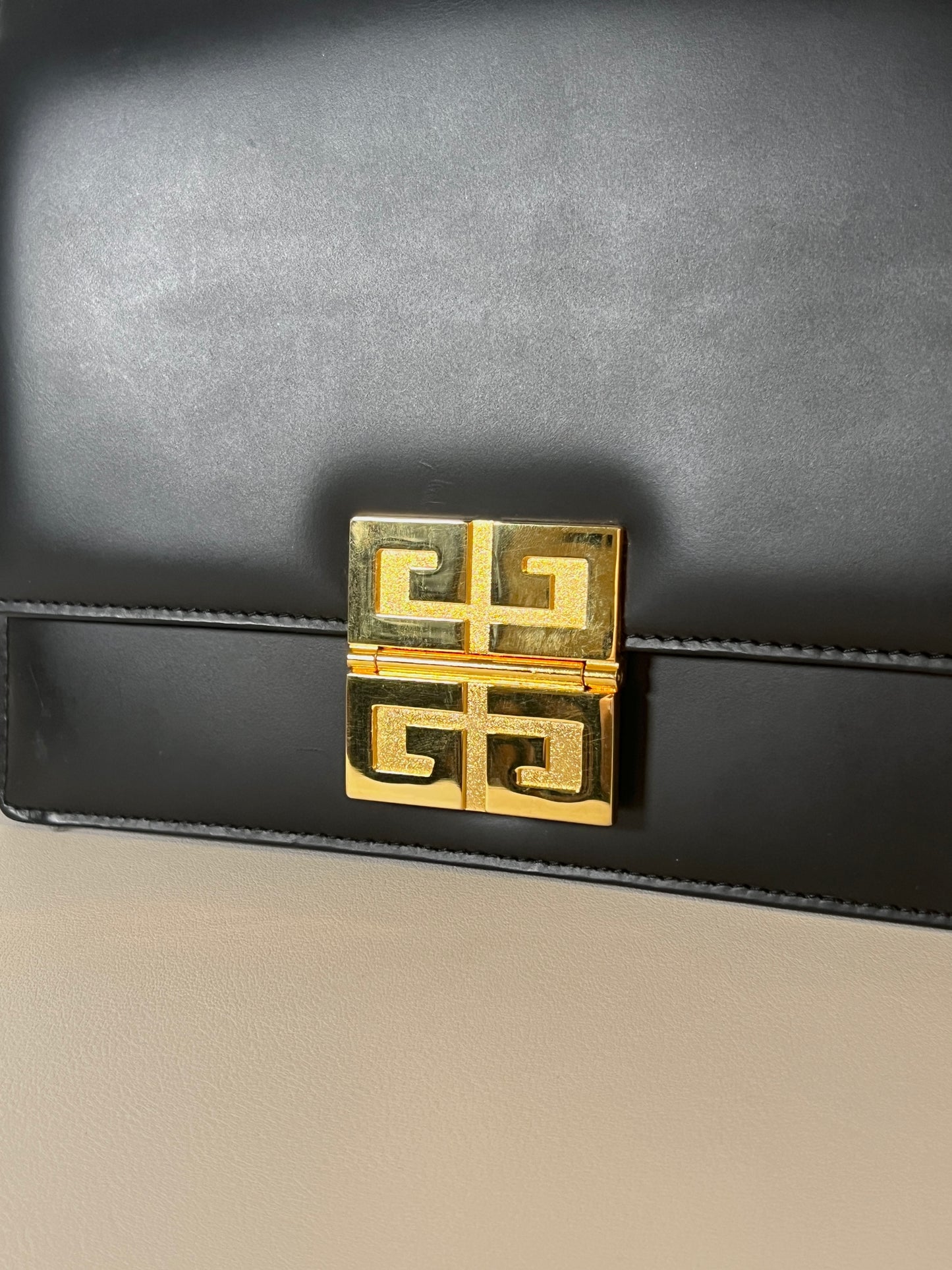 Givenchy黑色皮革手提色手挽袋 中古孤品