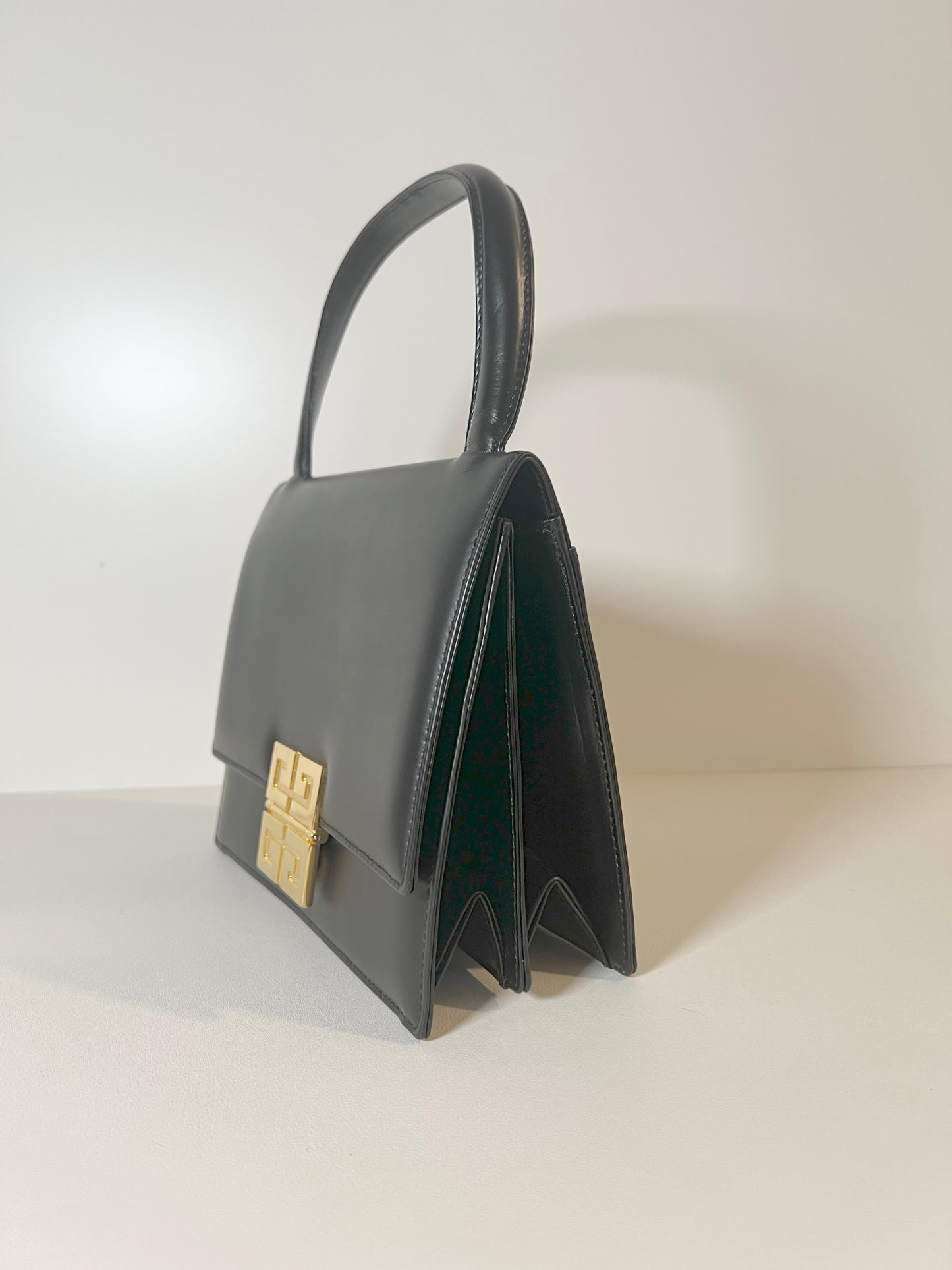 Givenchy黑色皮革手提色手挽袋 中古孤品