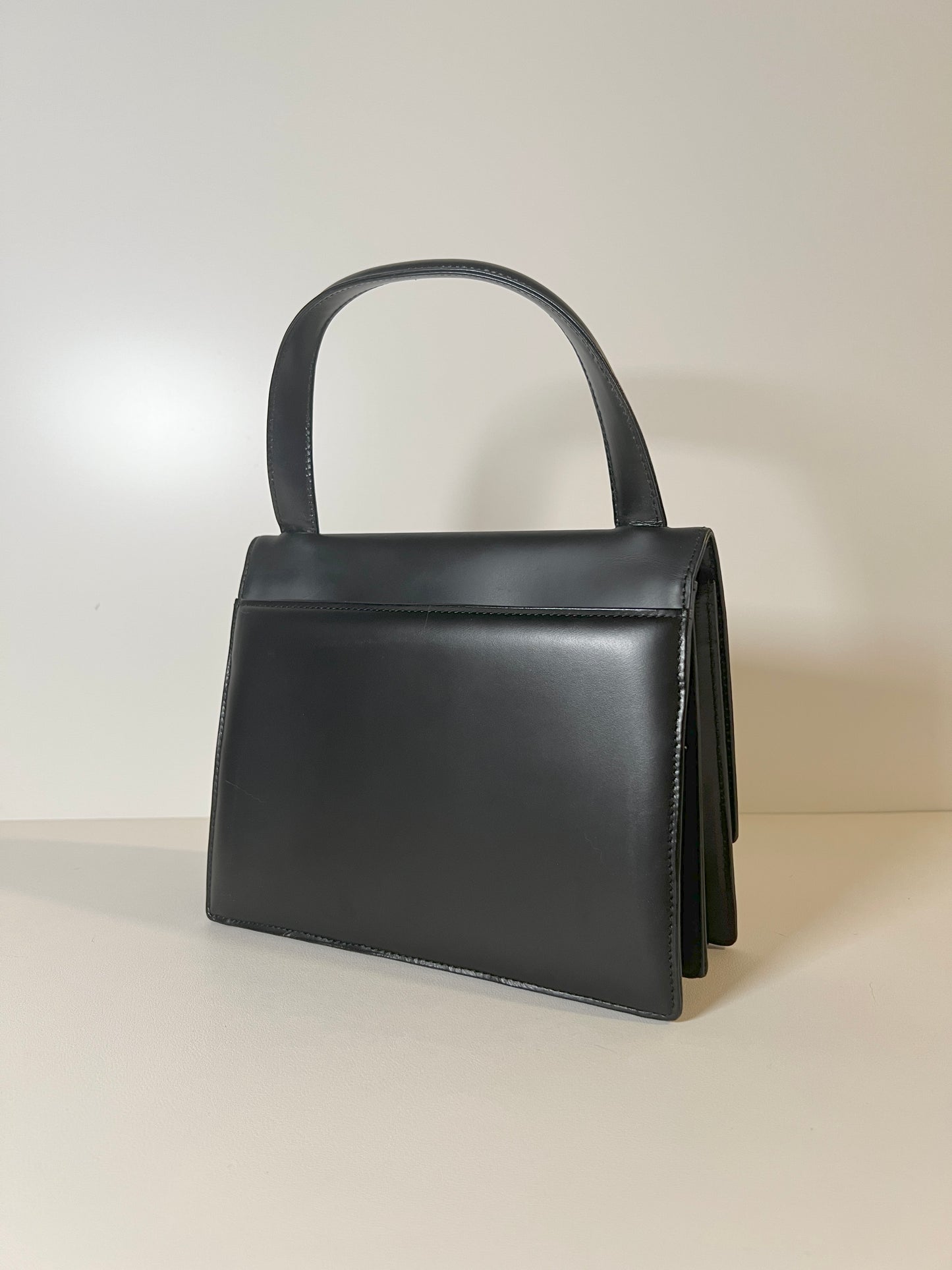 Givenchy黑色皮革手提色手挽袋 中古孤品
