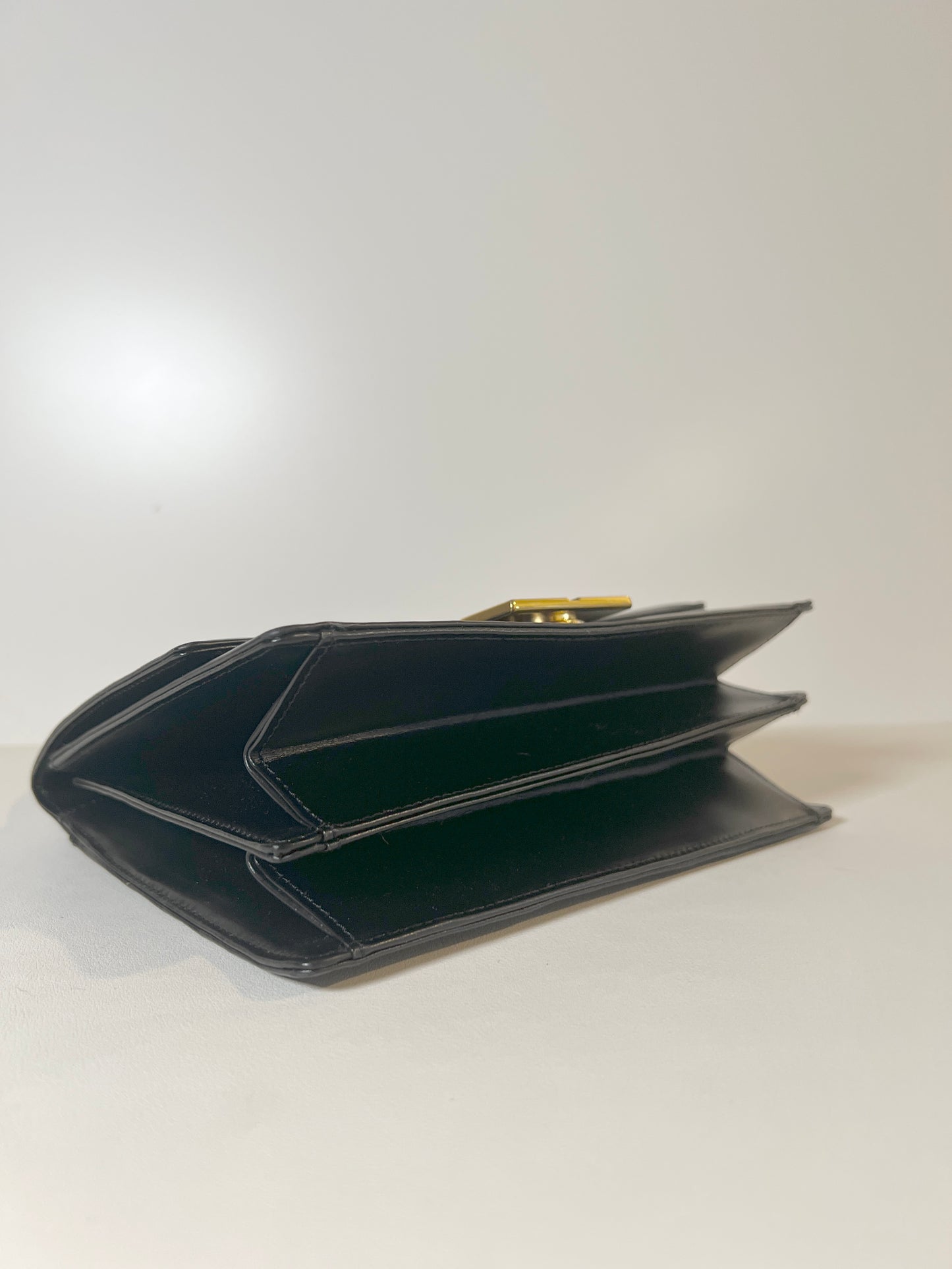 Givenchy黑色皮革手提色手挽袋 中古孤品