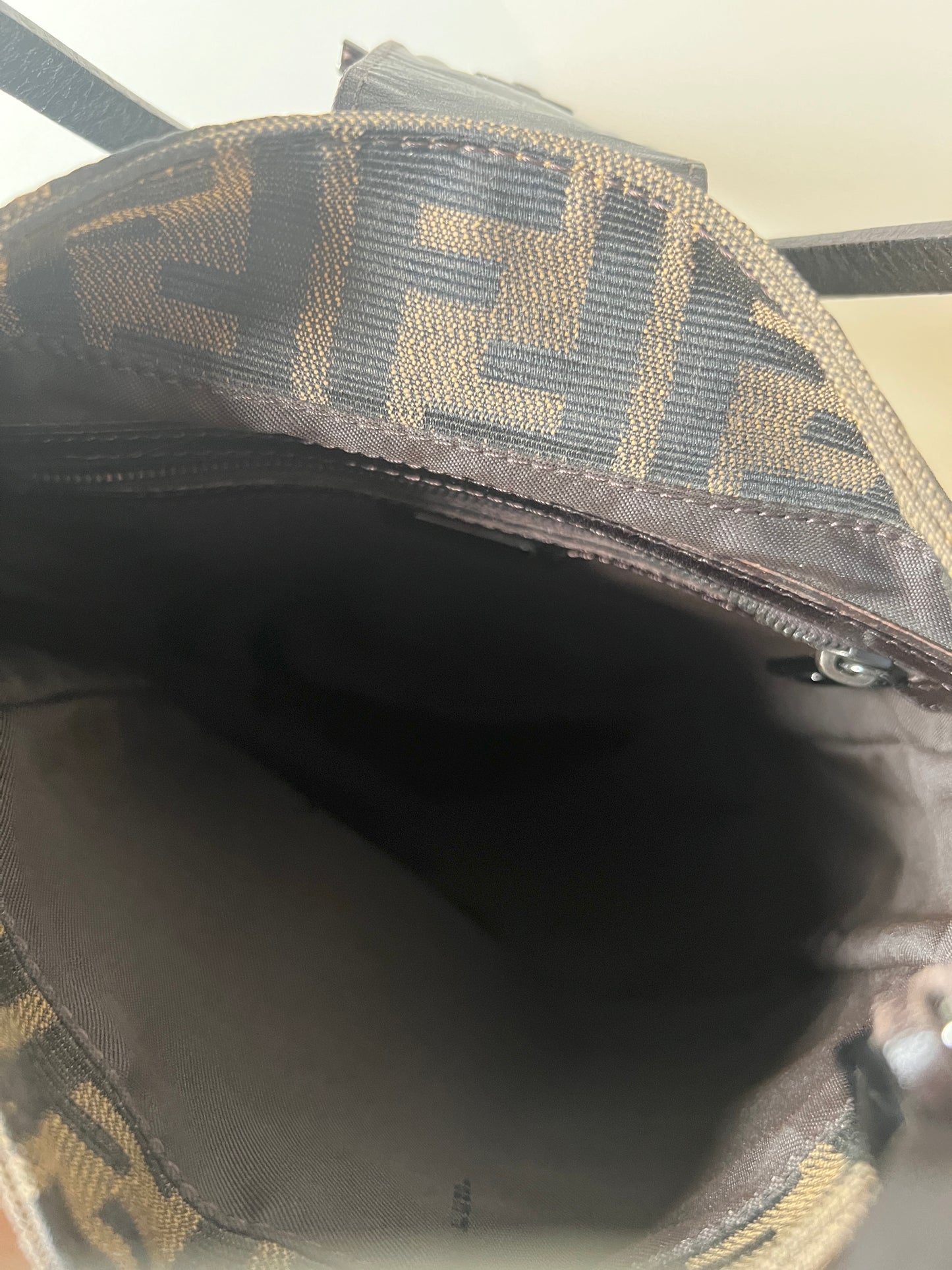 Fendi啡色老花皮革肩帶手提袋腋下包