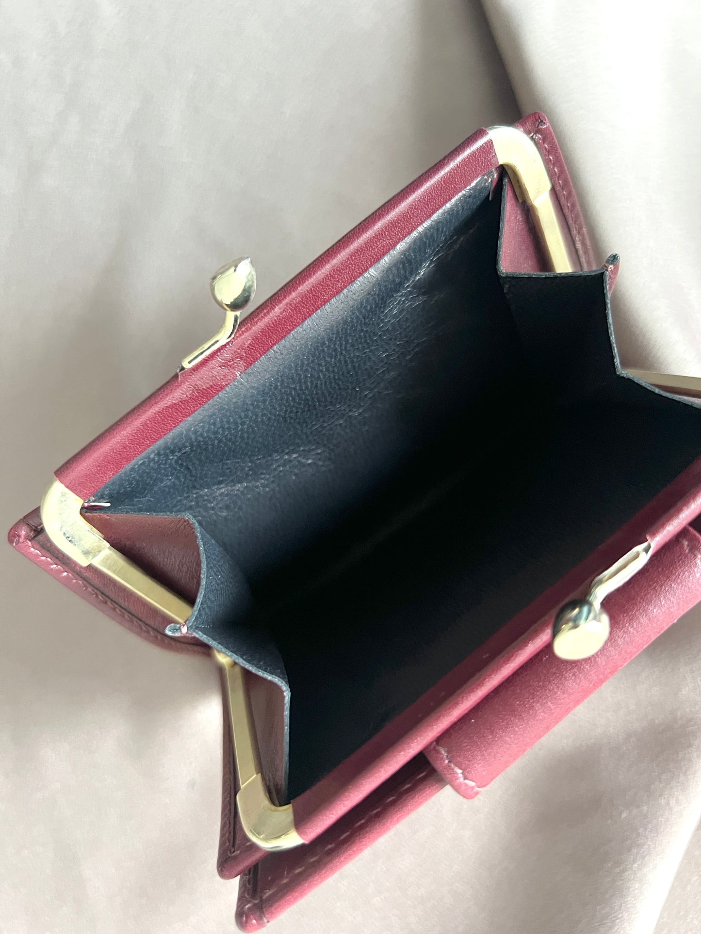 Celine Triomphe wallet 稀有中古櫻桃暗紅色猄皮皮革短夾錢包