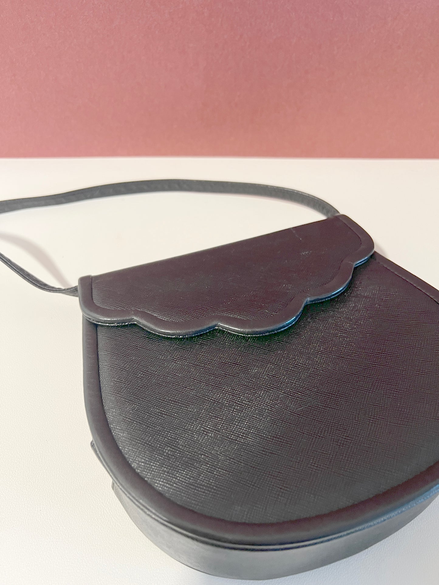YSL SAINT LAURENT 稀有牛皮壓紋花邊翻蓋中古古董包 日本vintage