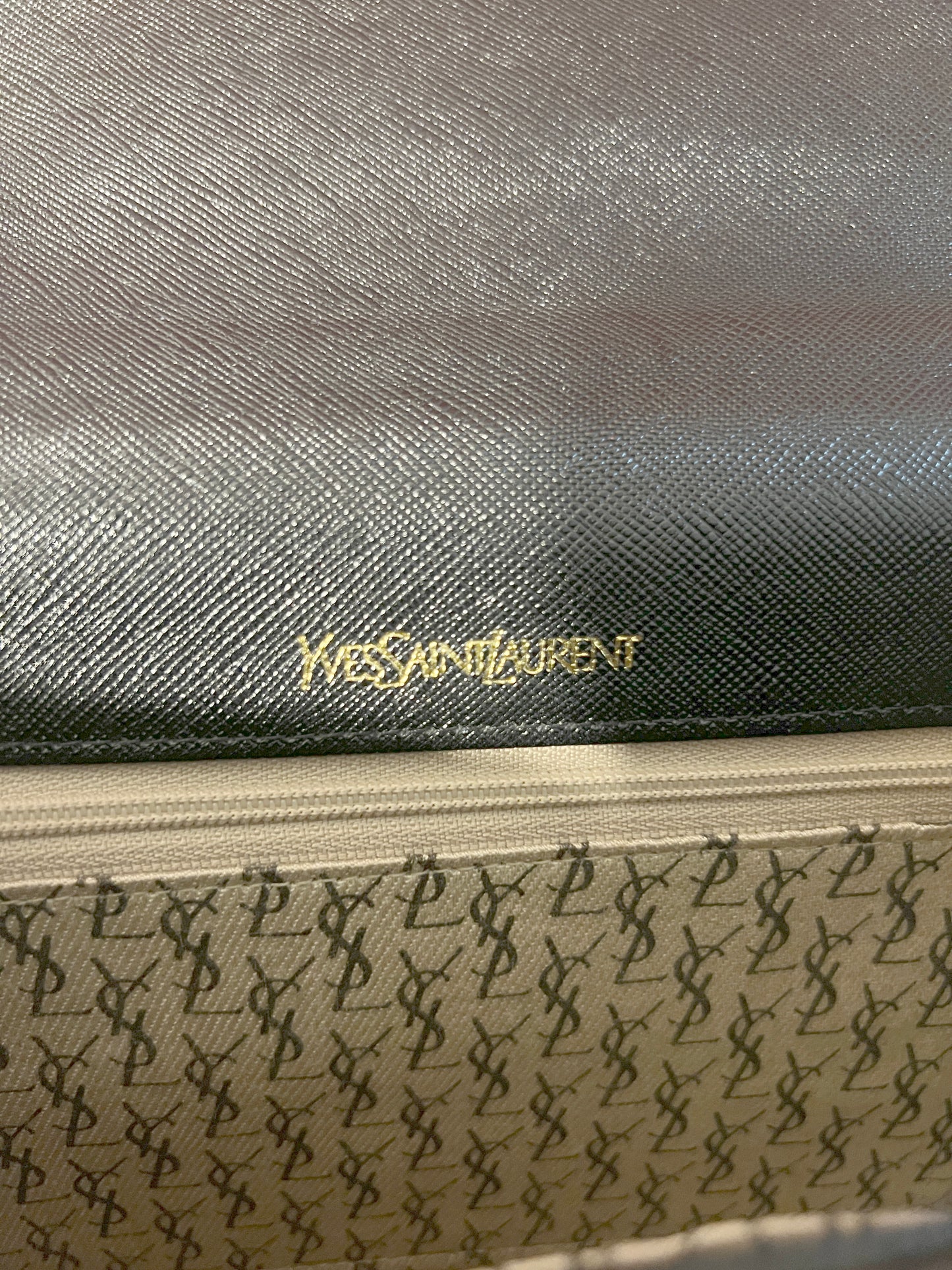 YSL SAINT LAURENT 稀有牛皮壓紋花邊翻蓋中古古董包 日本vintage