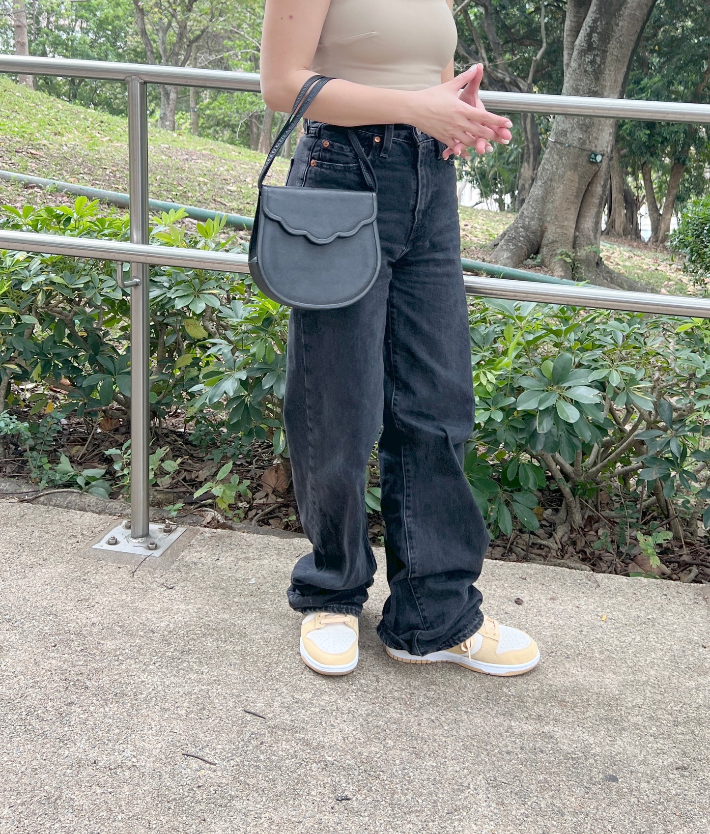 YSL SAINT LAURENT 稀有牛皮壓紋花邊翻蓋中古古董包 日本vintage