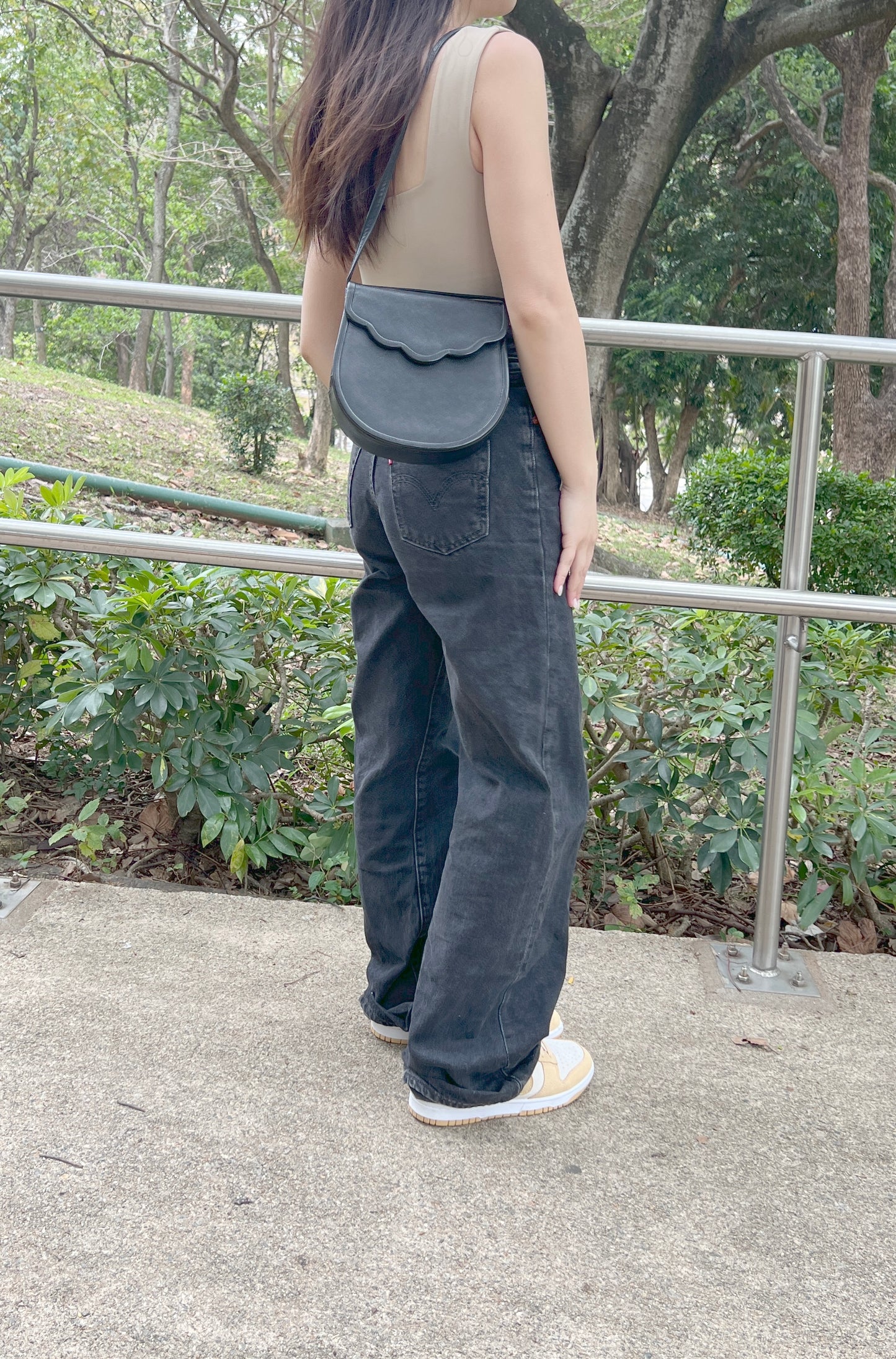 YSL SAINT LAURENT 稀有牛皮壓紋花邊翻蓋中古古董包 日本vintage