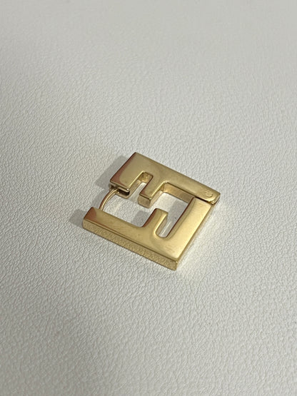 Fendi金色FF logo經典耳環 官網有售 Fendi金色FF 原裝包裝盒