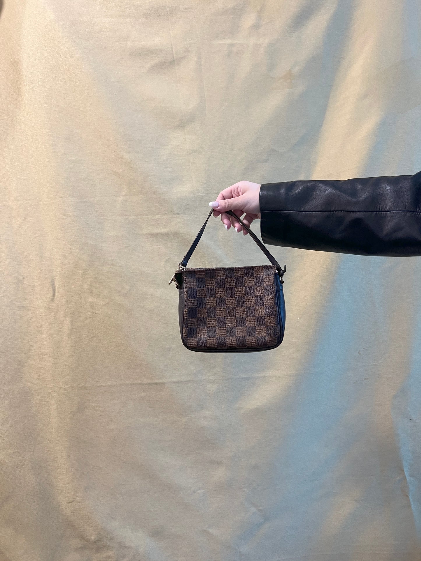 LV Damier Ebene Trousse Pochette Bag 棋盤格啡色中古方胖包