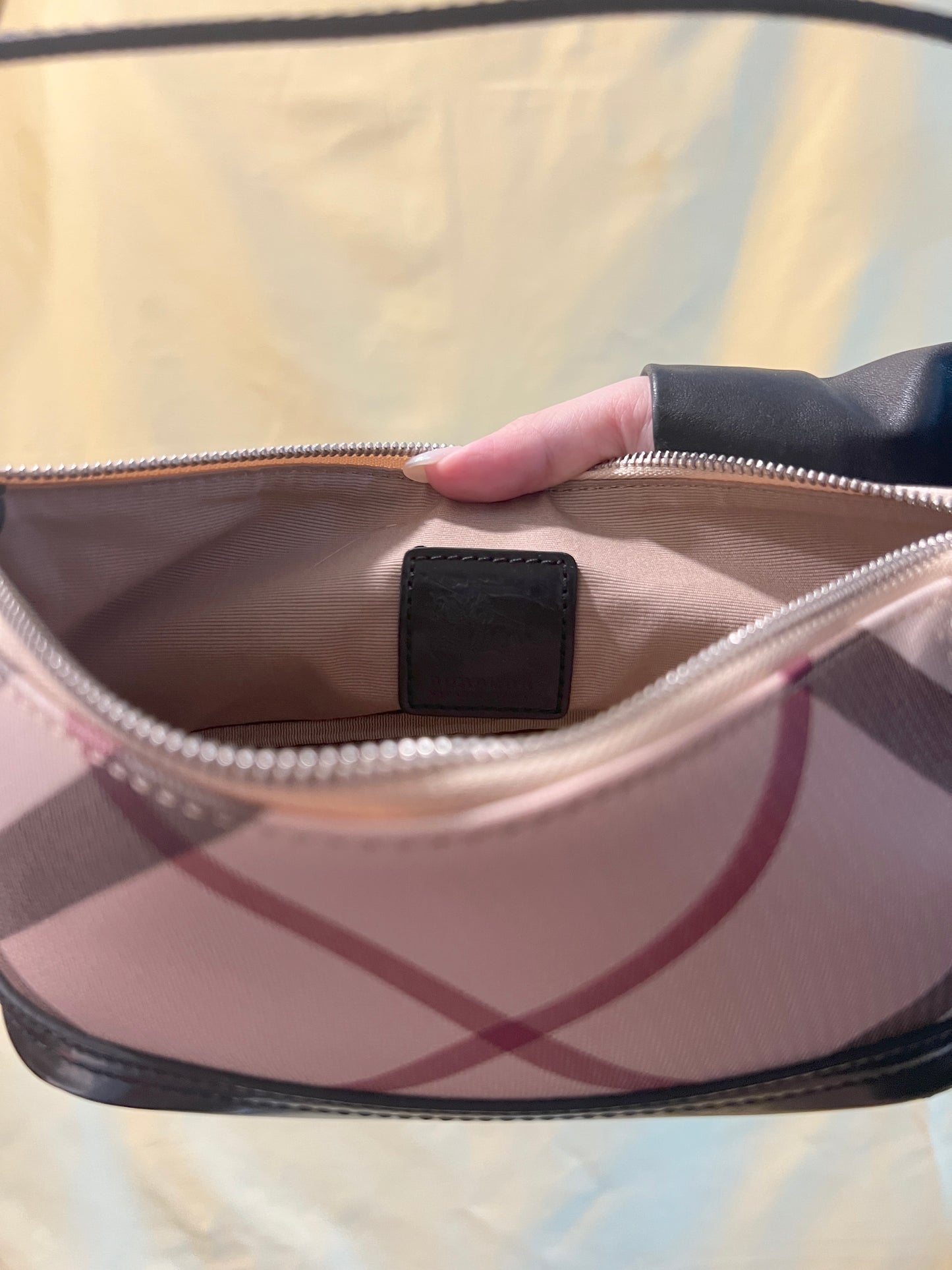BURBERRY Check Shoulder Bag米色格仔腋下手提包