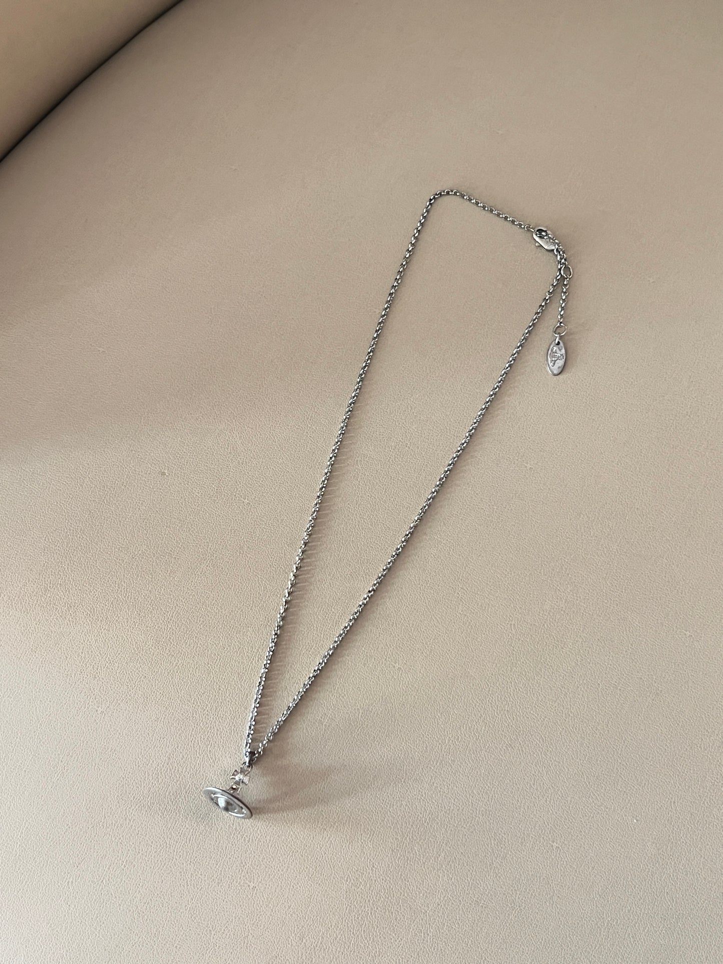 Vivienne Westwood Orb Pendant Necklace / Vivienne Westwood土星銀頸鏈 Orb Pendant Necklace