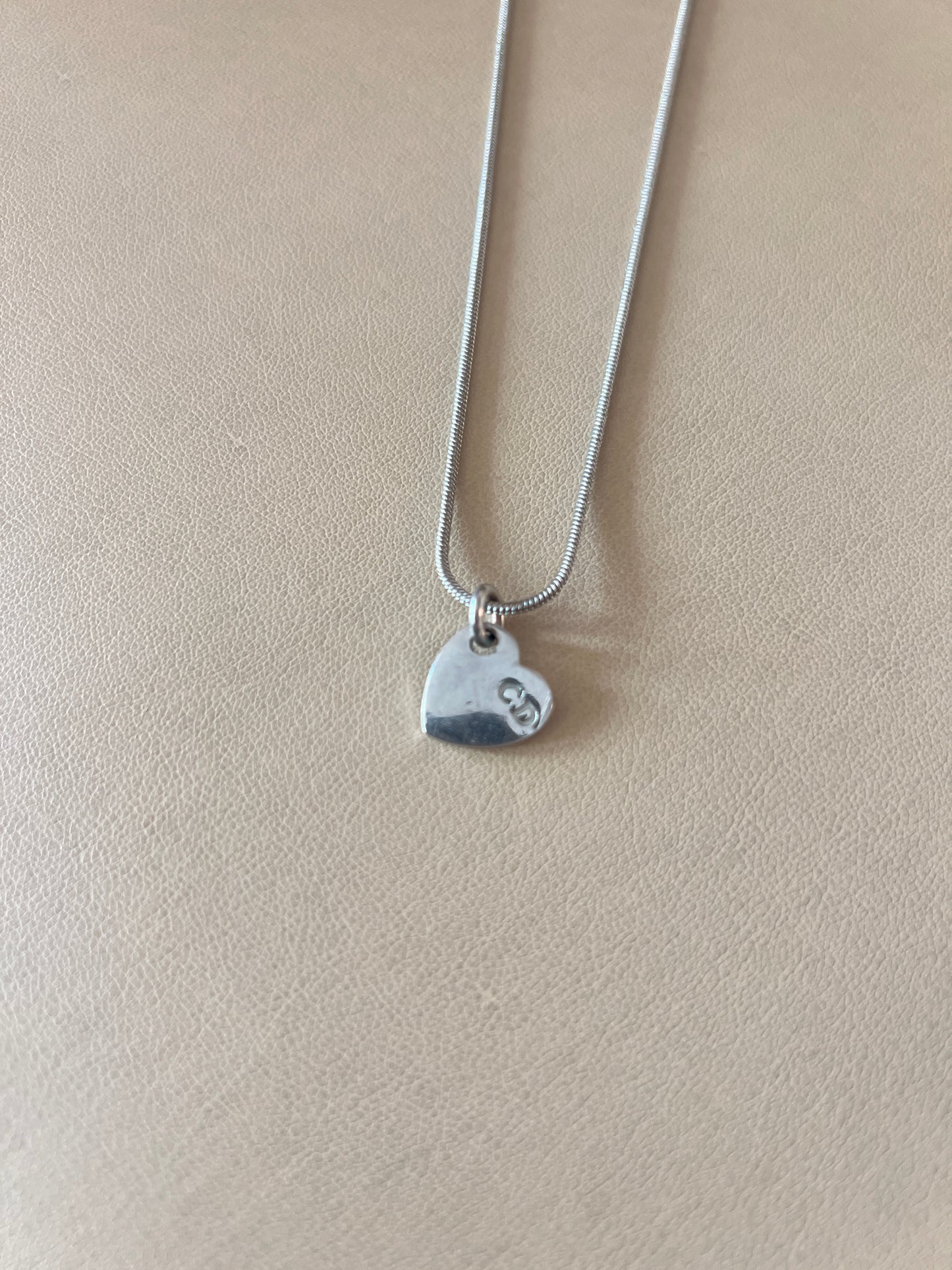Dior銀色心形蛇骨頸鏈 / Dior Heart CD Logo Necklace