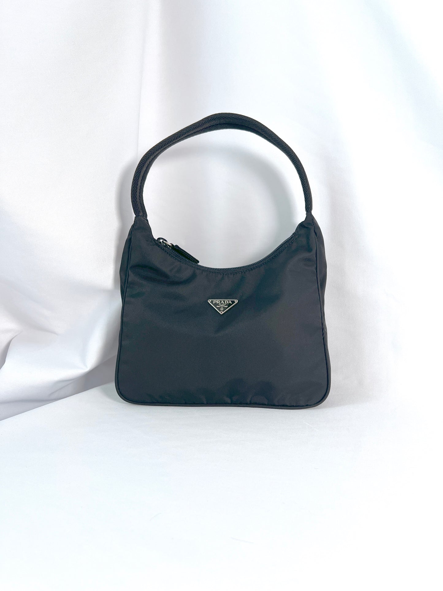 PRADA Nylon Black Handbag三角logo標誌腋下包手提袋