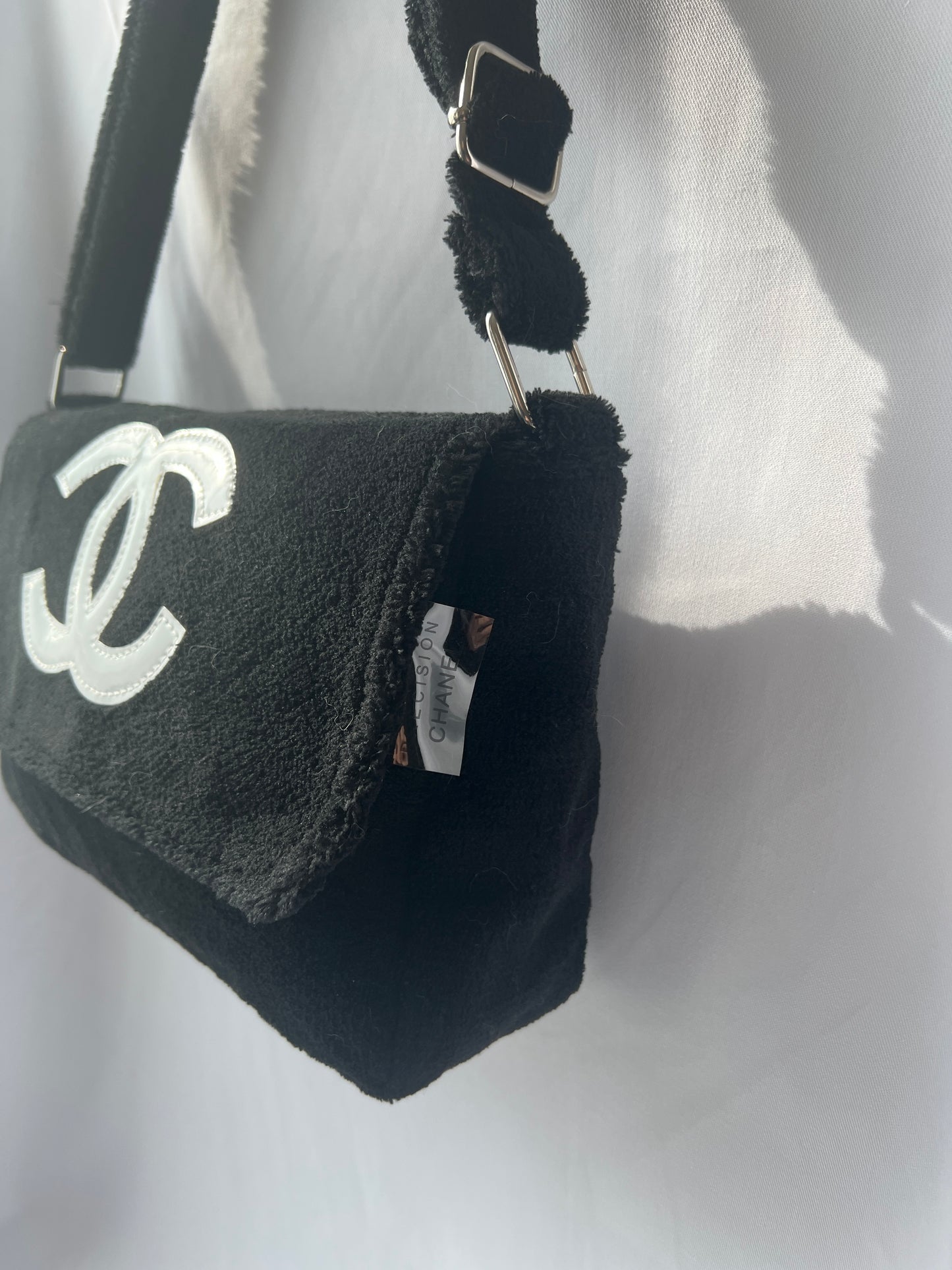 Jennie同款 Chanel VIP gift bag 啤啤熊毛絨黑色斜孭袋側背包