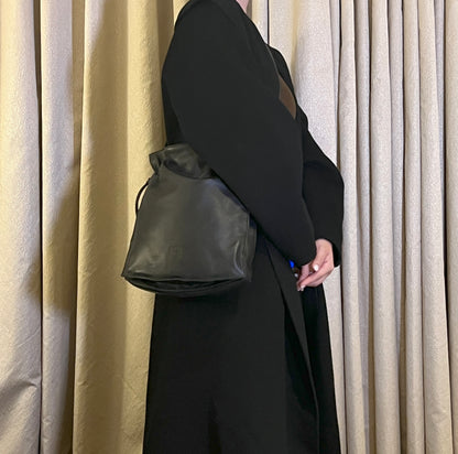 Loewe Flamenco黑色羊皮斜挎單肩束繩袋束口肩背包 日本中古美品