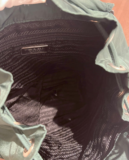 Prada綠色經典降落傘材質尼龍背包背囊 有保證卡