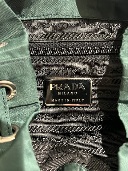 Prada綠色經典降落傘材質尼龍背包背囊 有保證卡