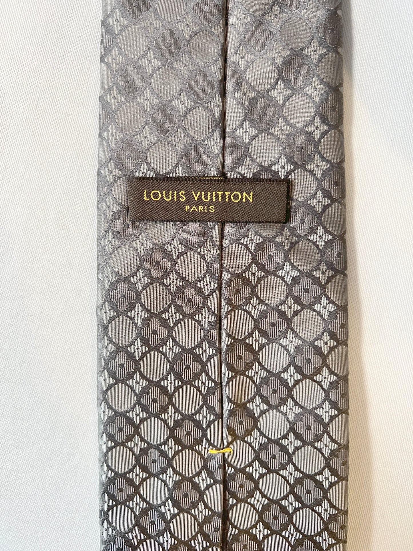 LV灰色老花領呔領帶