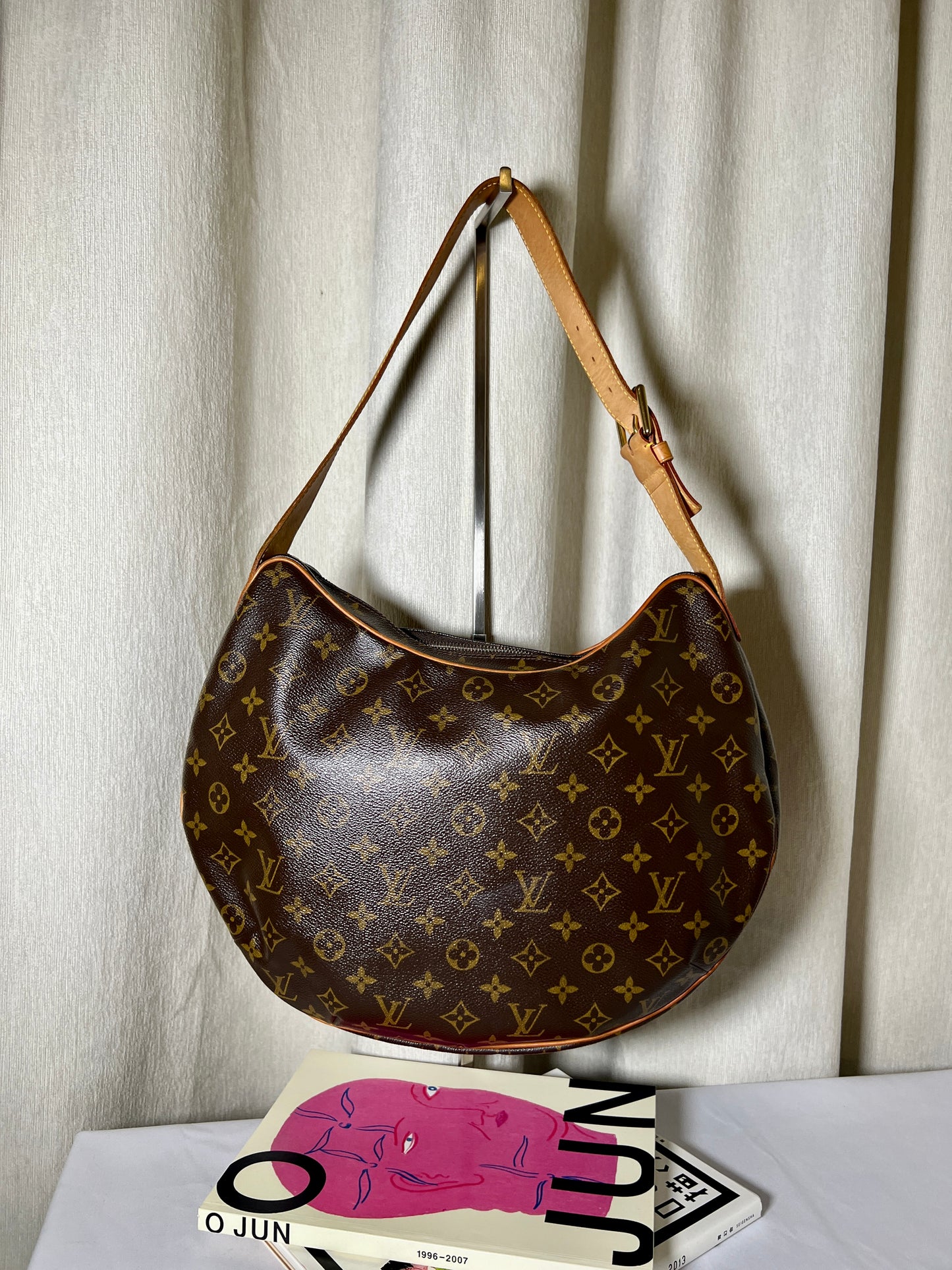 LV啡色老花皮革腰果形大手袋肩背側孭包 Louis Vuitton Croissant GM Bag